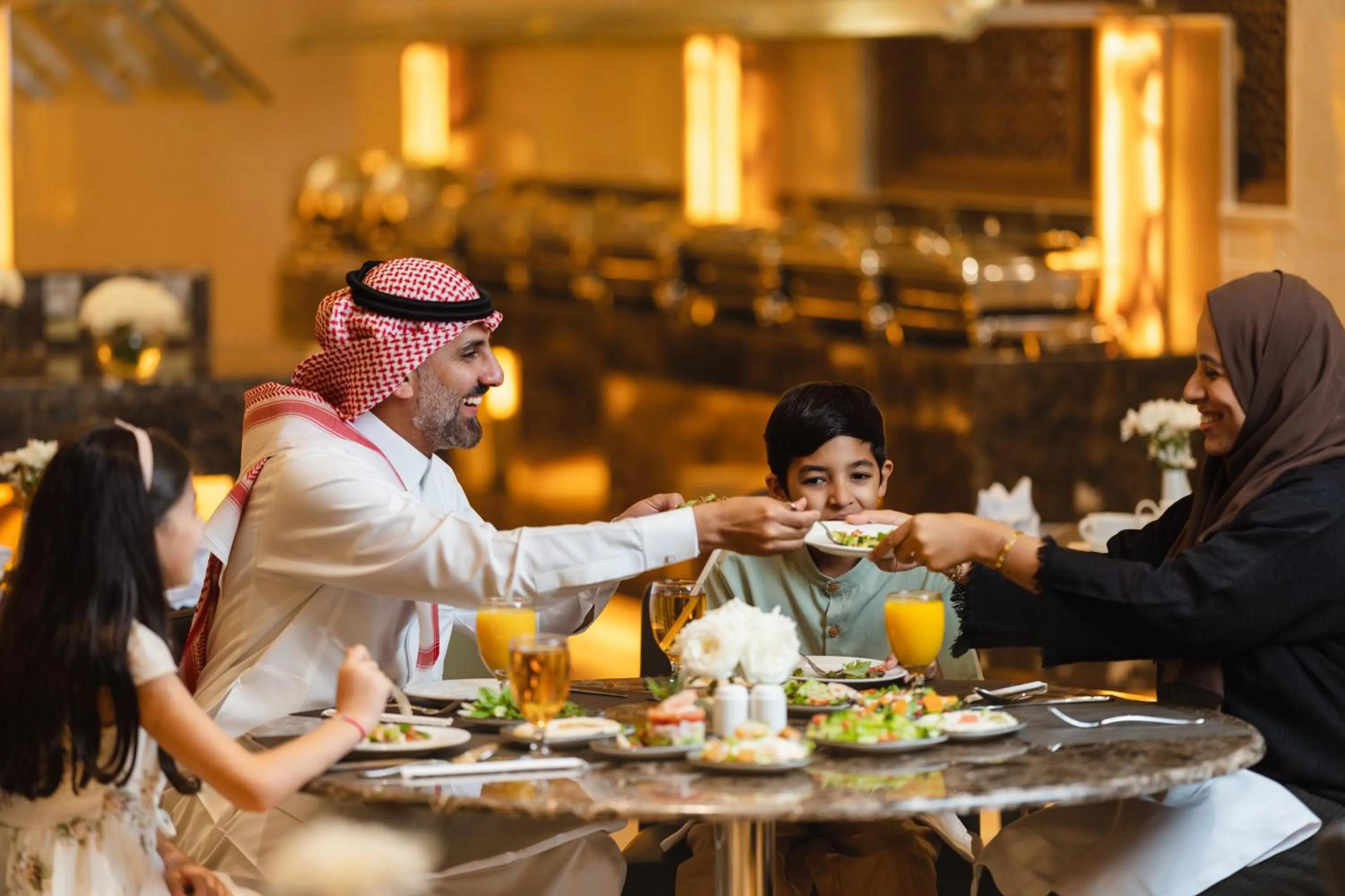 Restaurant/places to eat in Zamzam Pullman Makkah