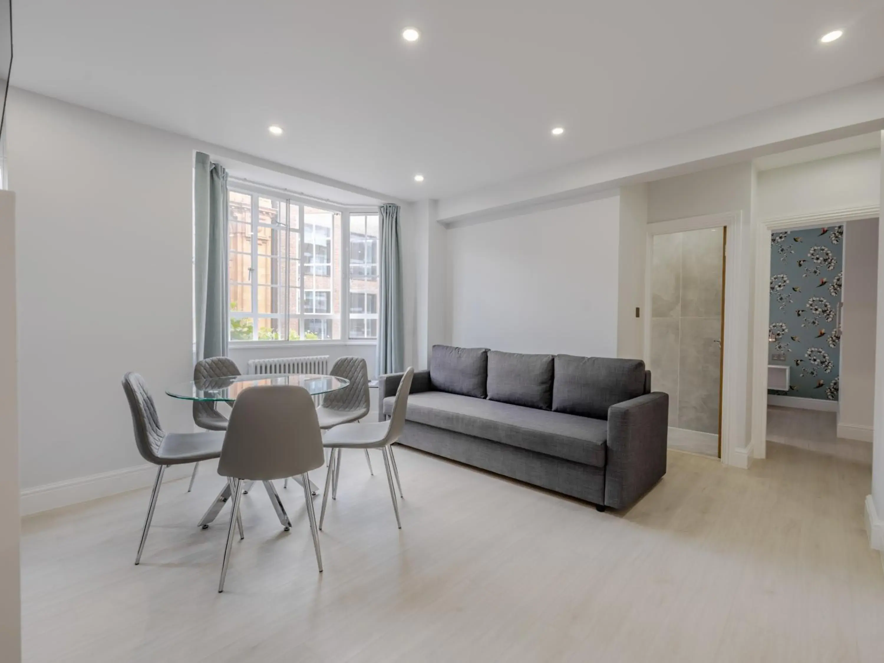 One-Bedroom Apartment in Chelsea Cloisters Serviced Apartments One-Bedroom Apartment in Chelsea Cloisters Serviced Apartments