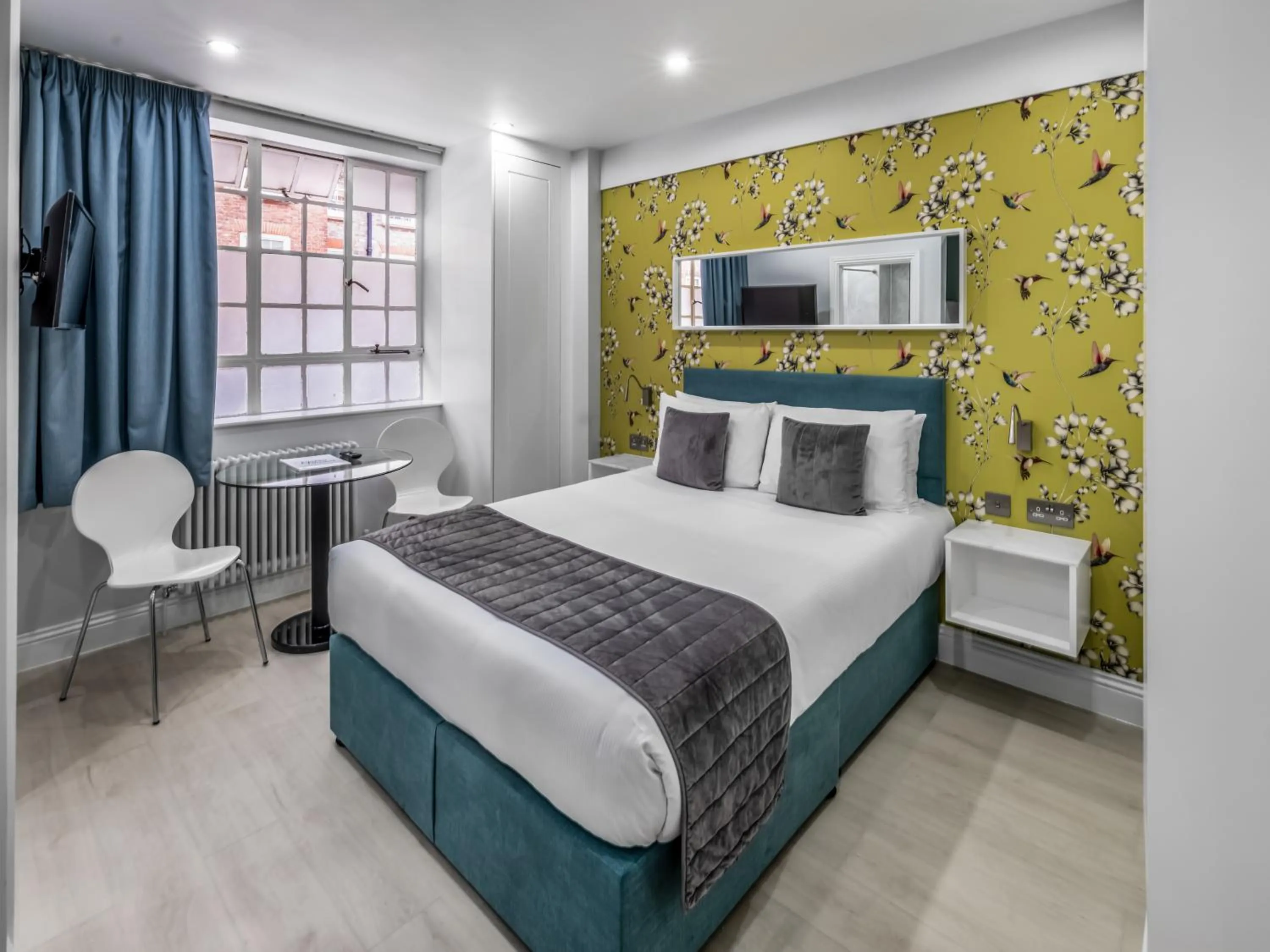 Bedroom, Bed in Chelsea Cloisters Serviced Apartments