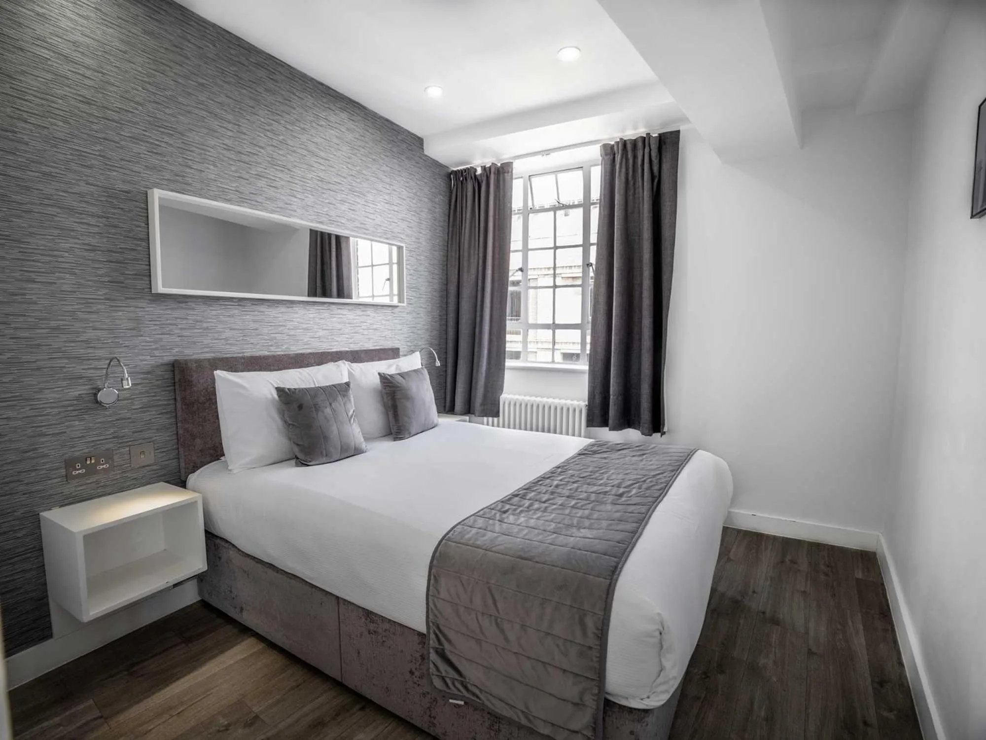 Bed in Chelsea Cloisters Serviced Apartments