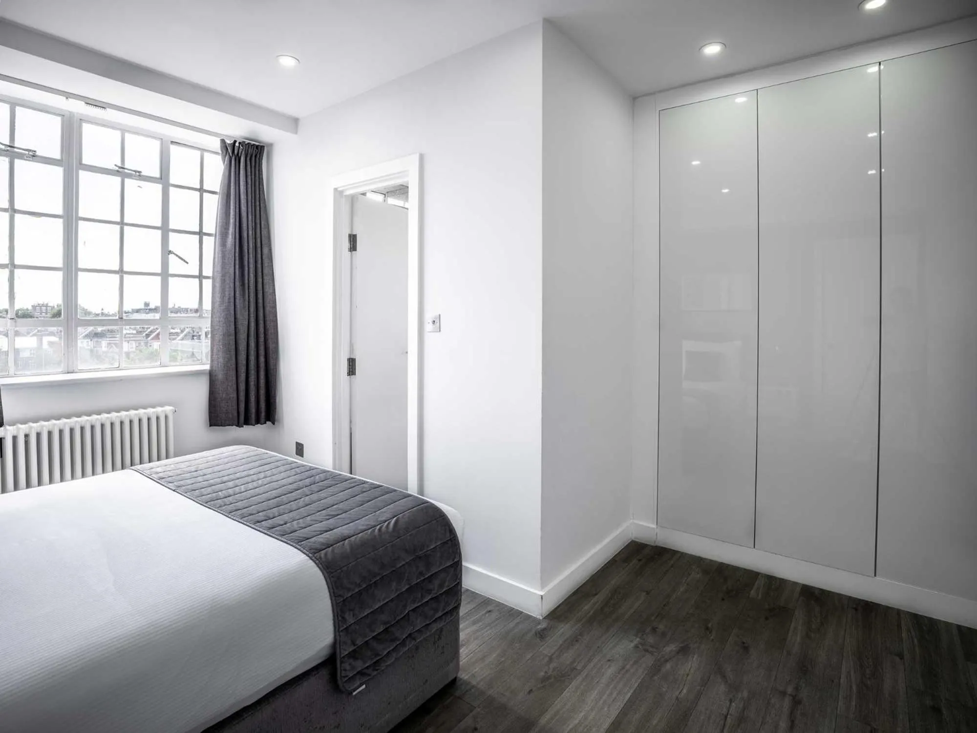 Bed in Chelsea Cloisters Serviced Apartments