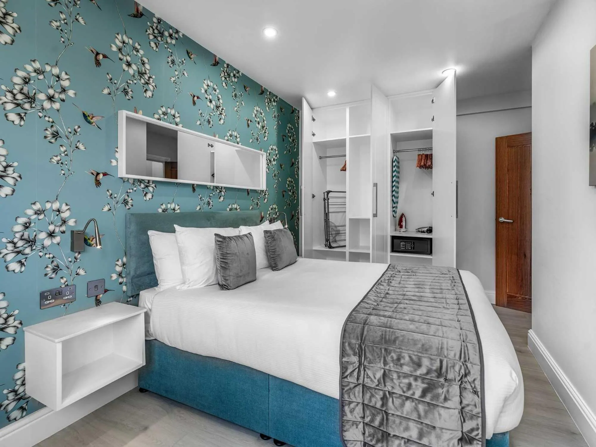 Bed in Chelsea Cloisters Serviced Apartments