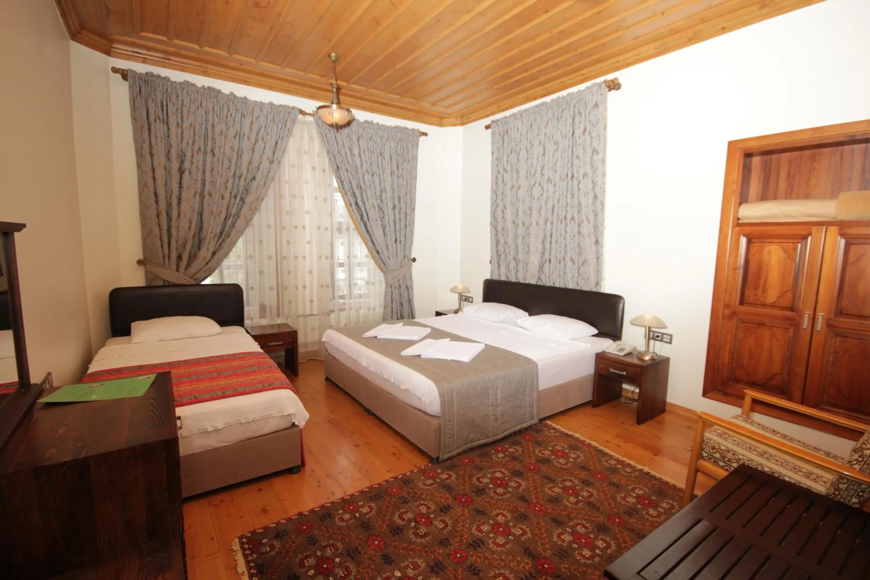 Photo of the whole room, Bed in Konya Dervish Hotel