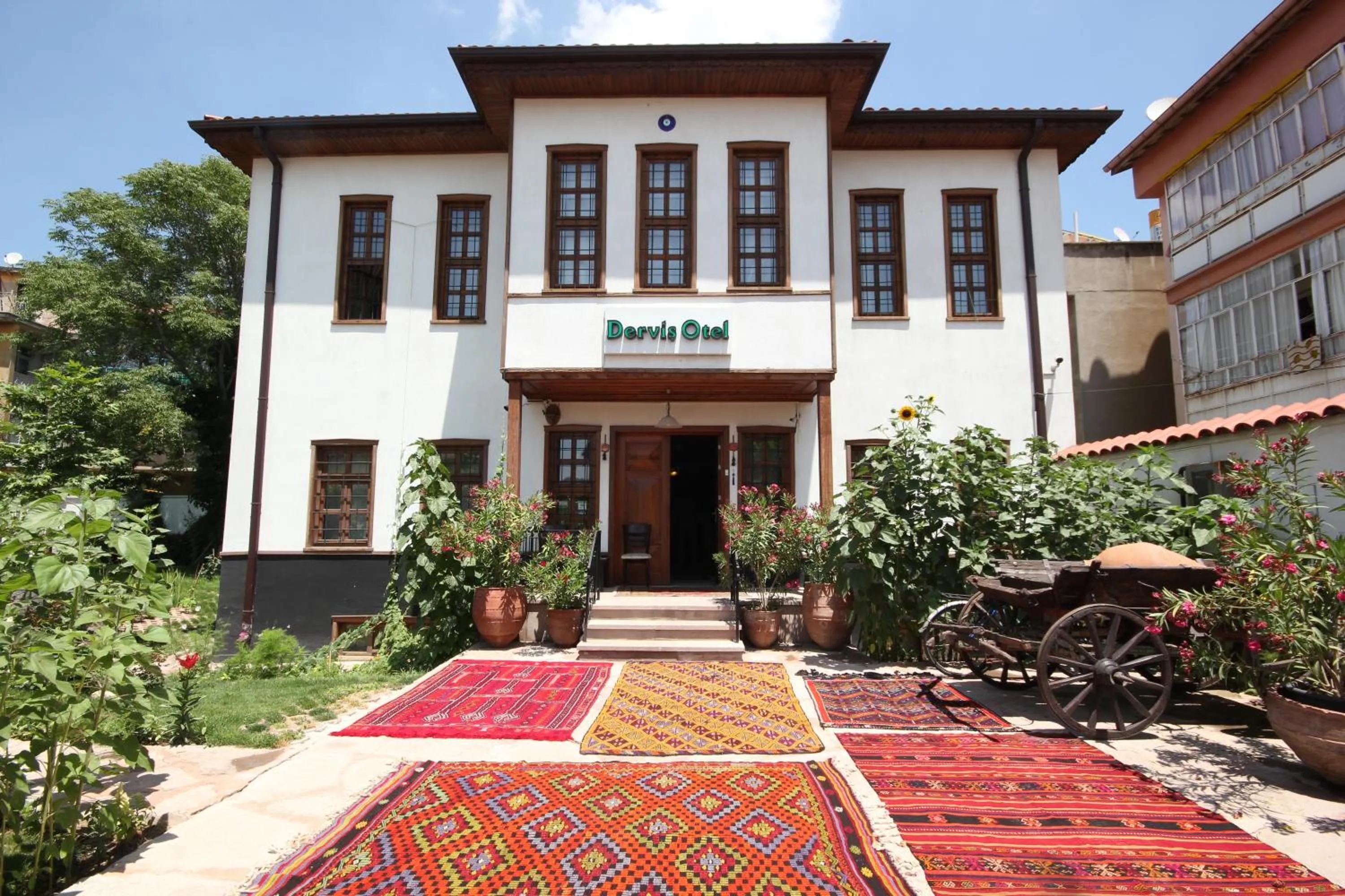 Facade/entrance in Konya Dervish Hotel