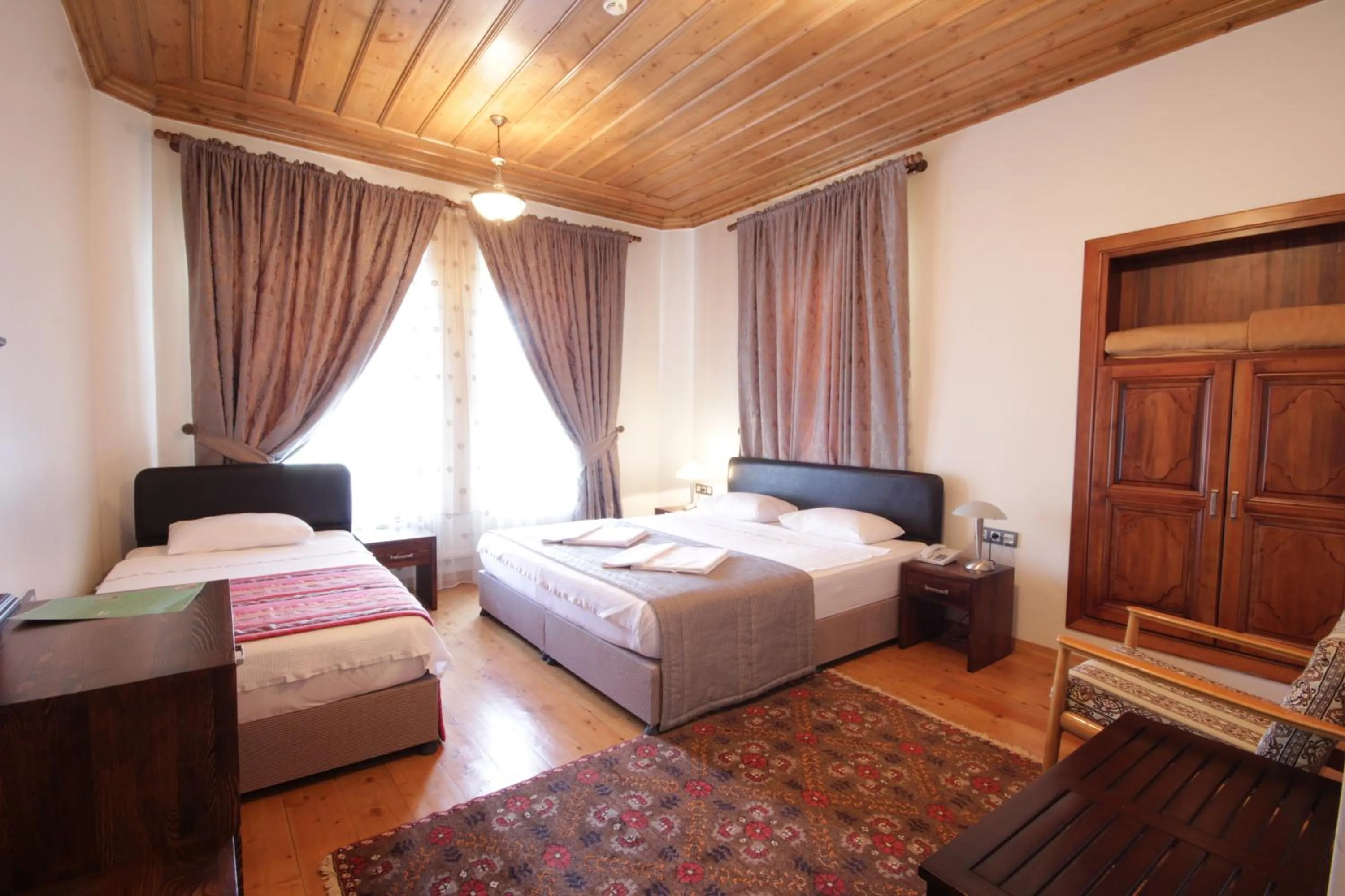 Photo of the whole room, Bed in Konya Dervish Hotel