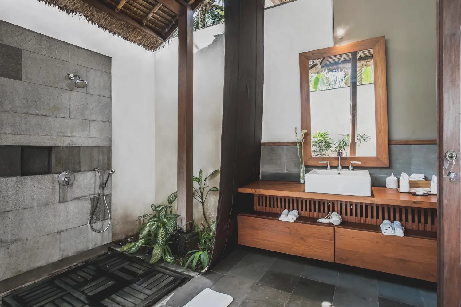 Bathroom in Luwak Ubud Villa & Jungle Suite