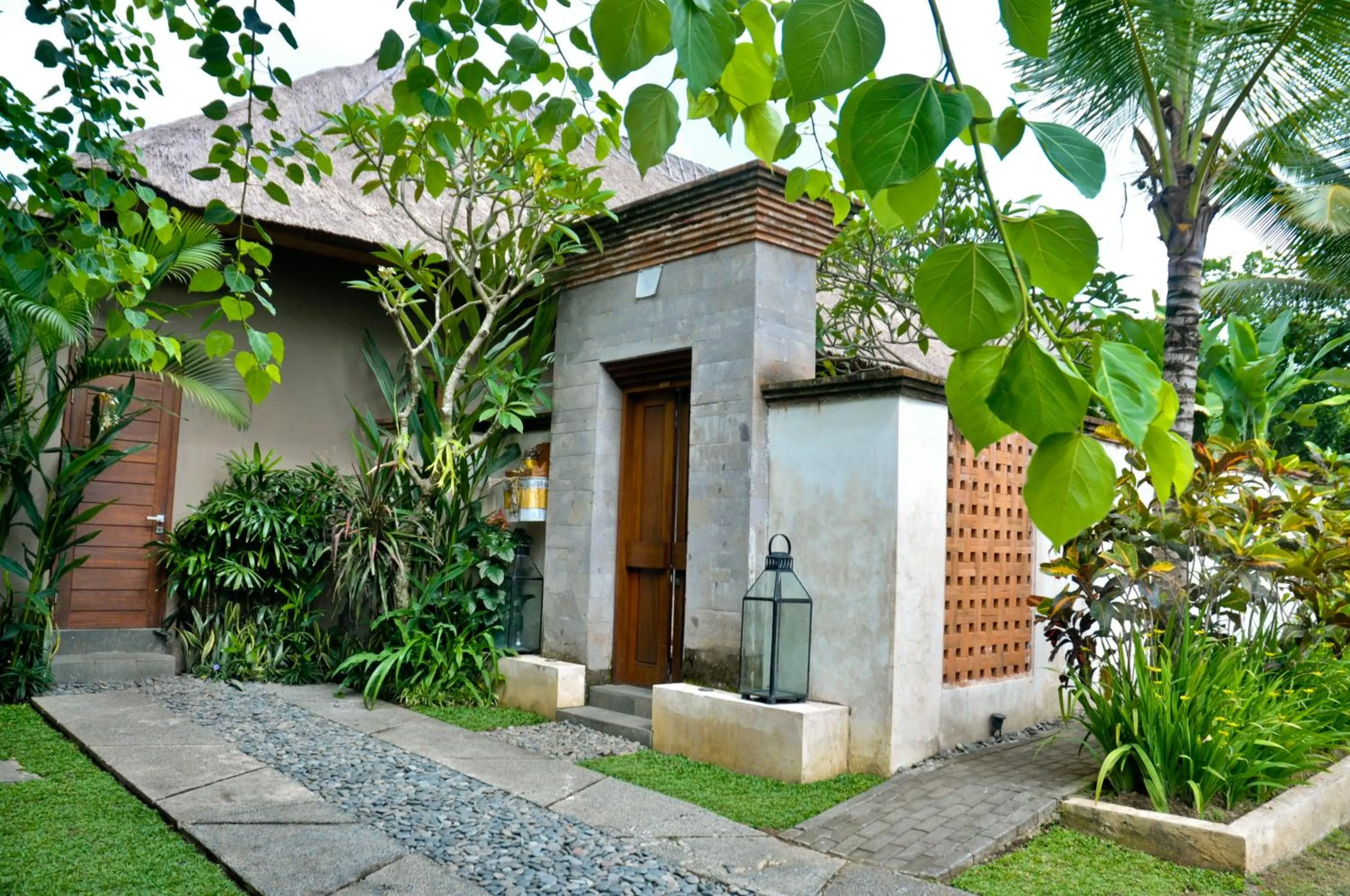 Facade/entrance in Luwak Ubud Villa & Jungle Suite