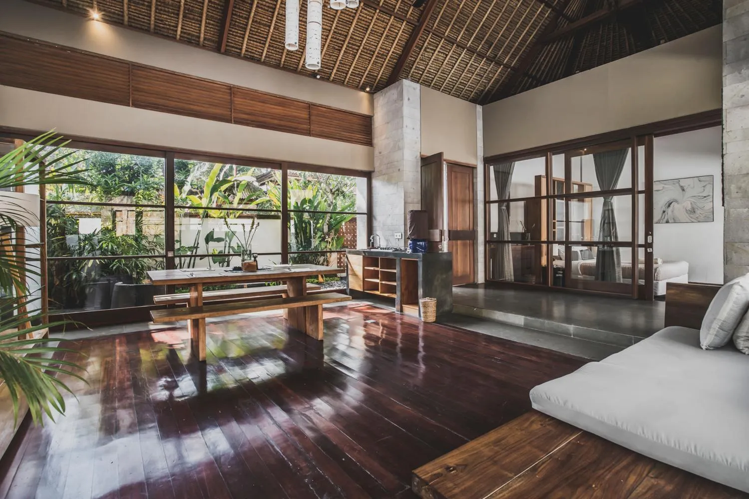 Kitchen or kitchenette in Luwak Ubud Villa & Jungle Suite