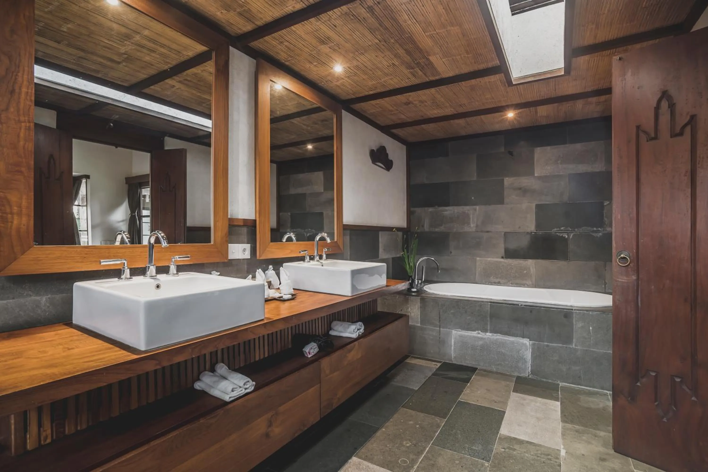 Bathroom in Luwak Ubud Villa & Jungle Suite