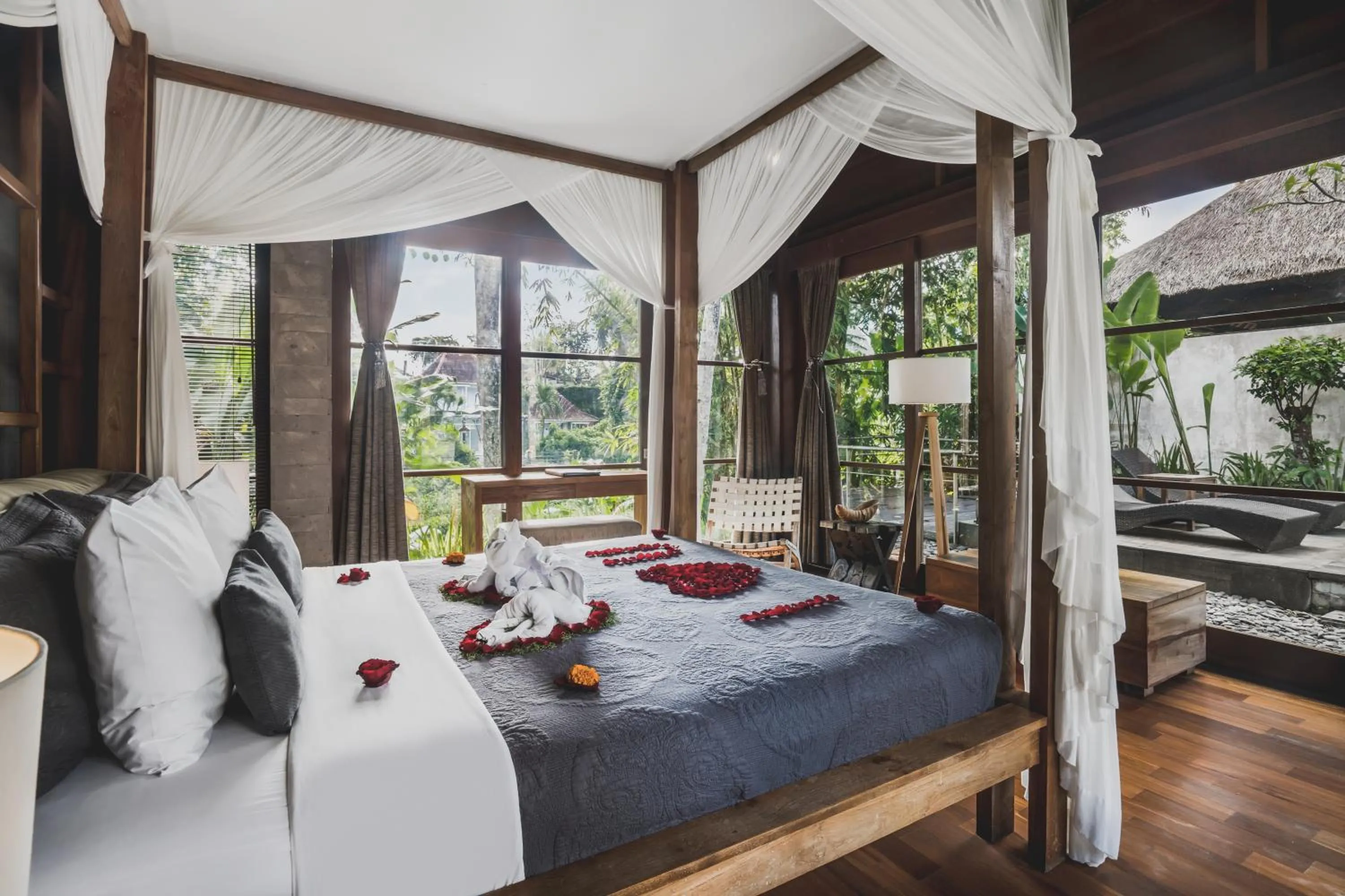 View (from property/room), Bed in Luwak Ubud Villa & Jungle Suite