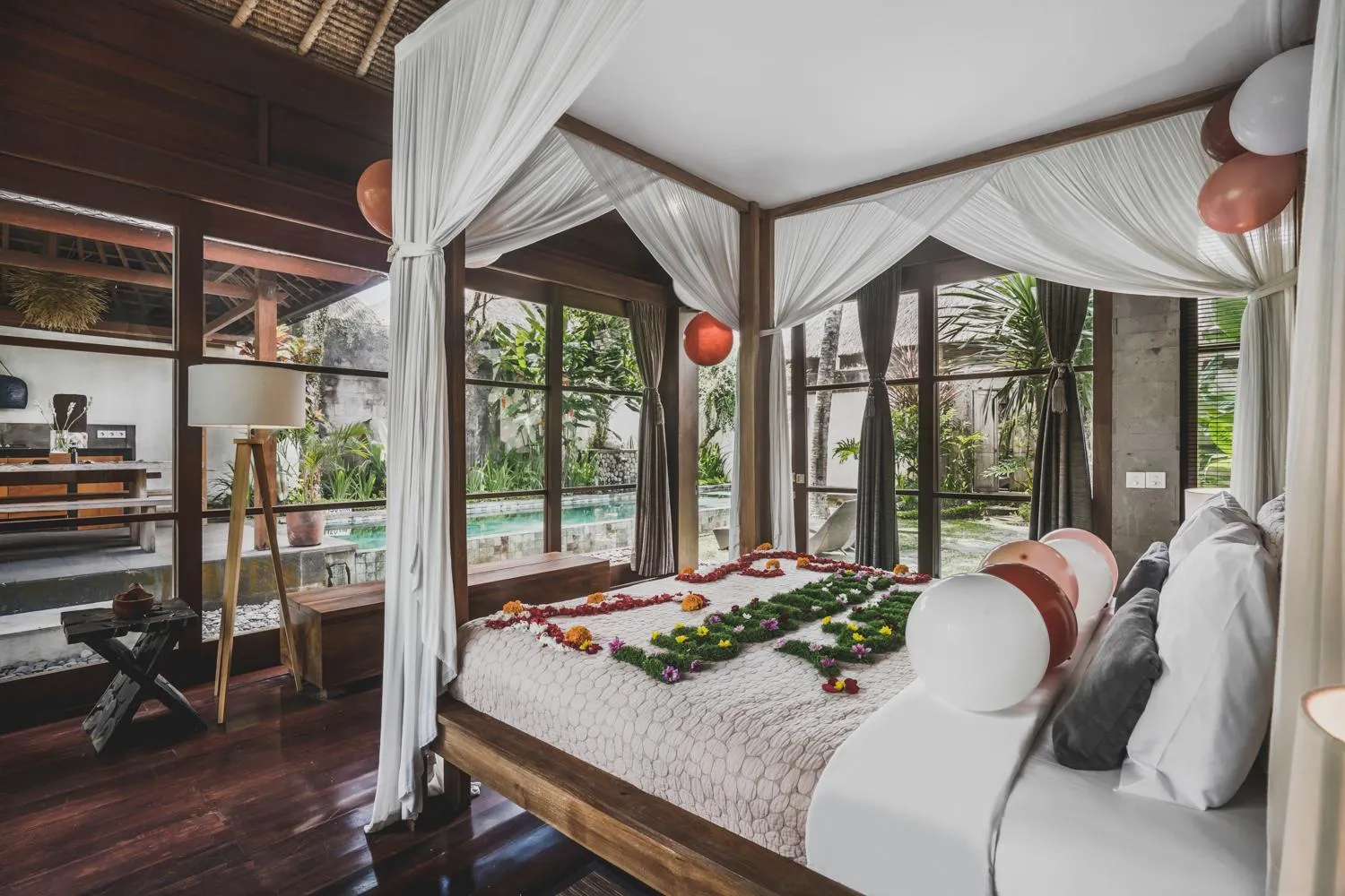 Bed in Luwak Ubud Villa & Jungle Suite