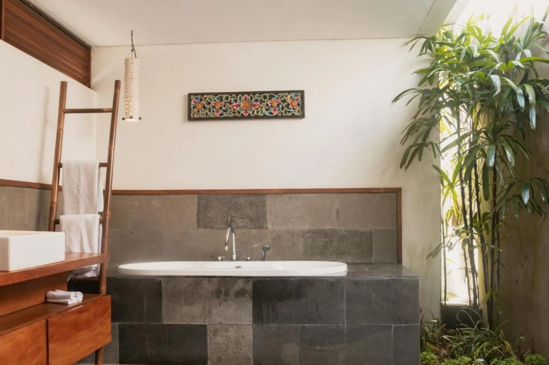Bath in Luwak Ubud Villa & Jungle Suite