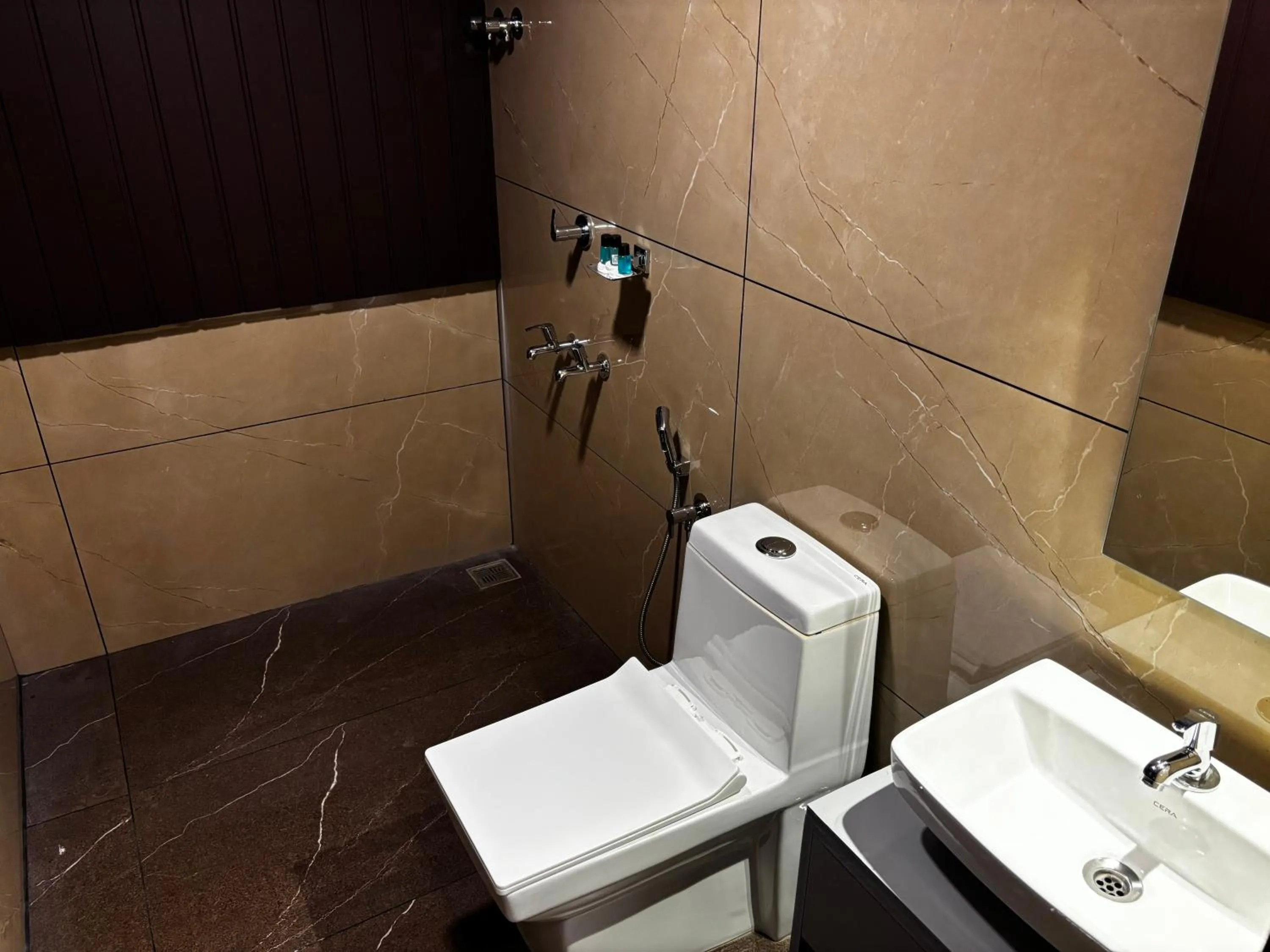 Bathroom in South Gate Residency