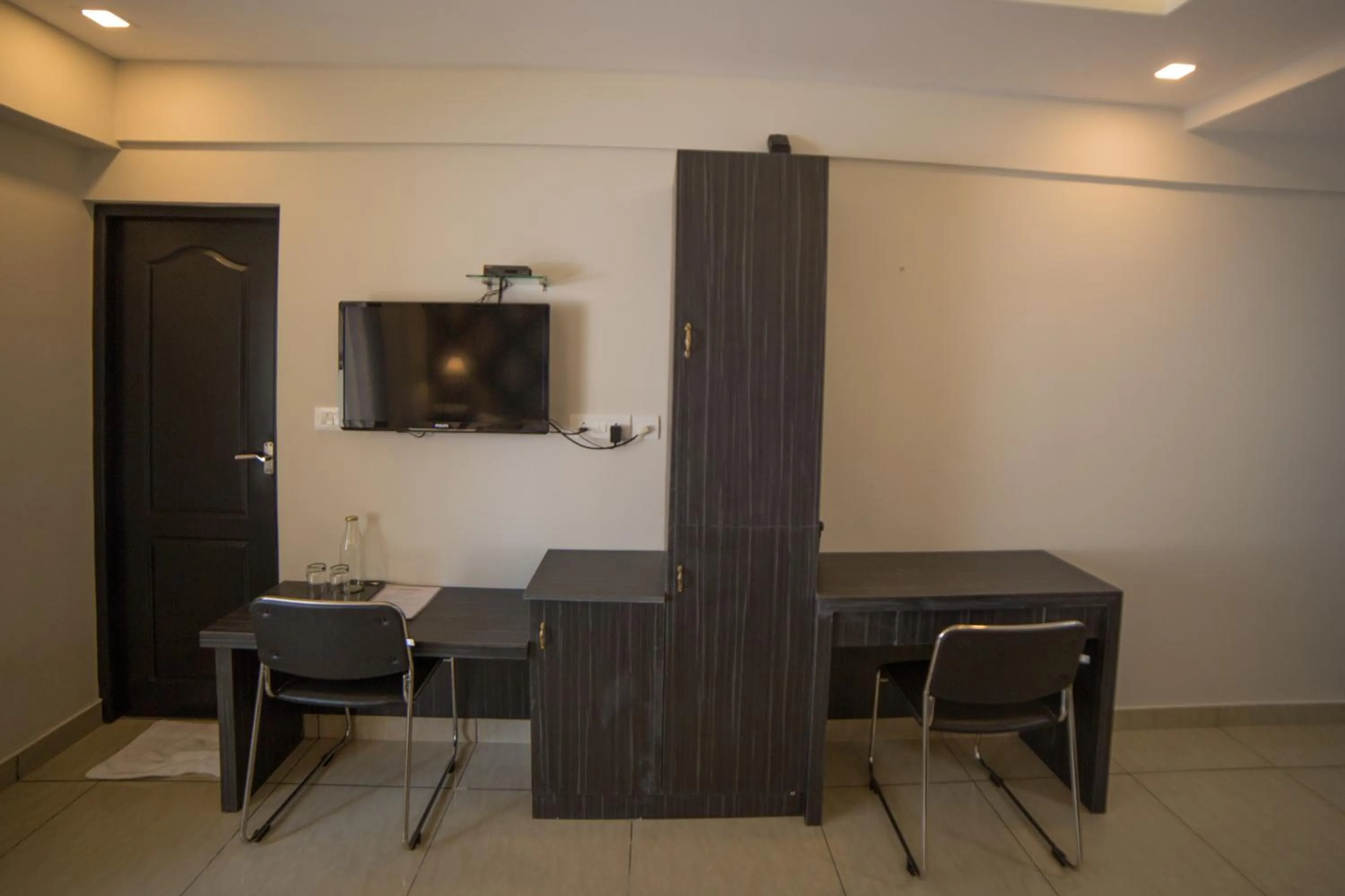 TV and multimedia in South Gate Residency