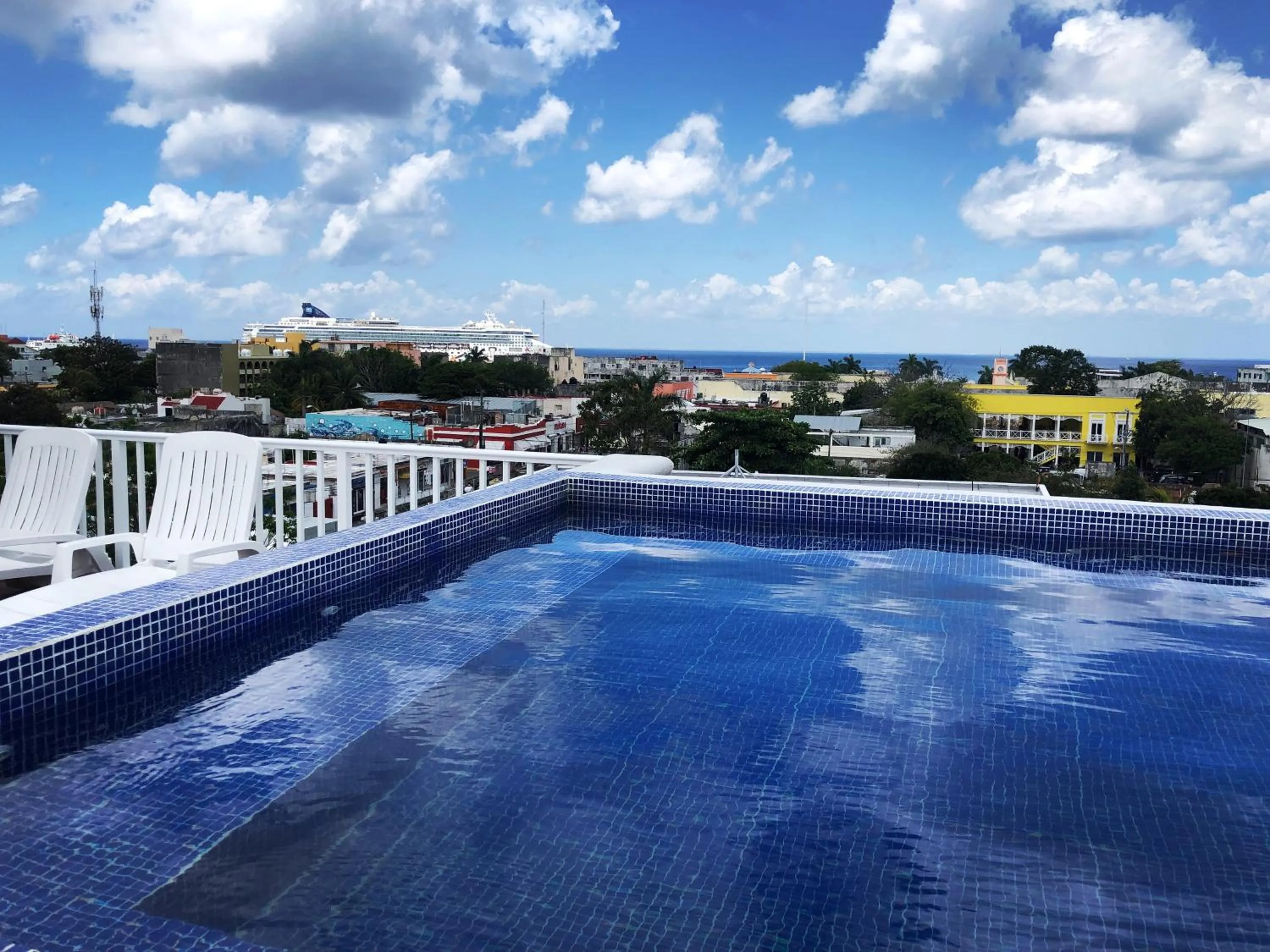 Swimming pool in Hotel Pal Cozumel