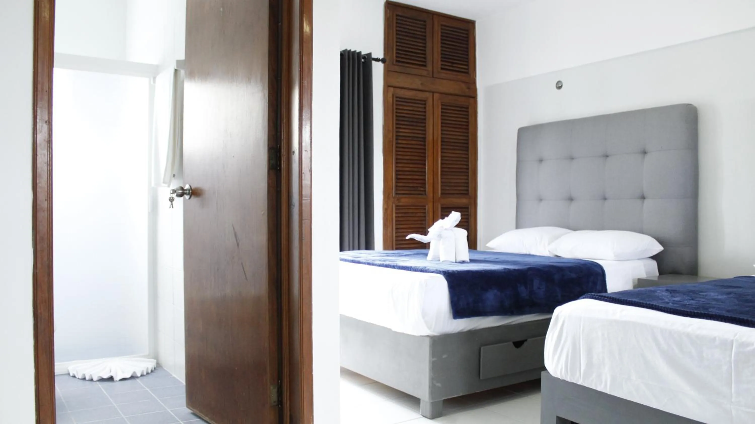 Bathroom, Bed in Hotel Pal Cozumel