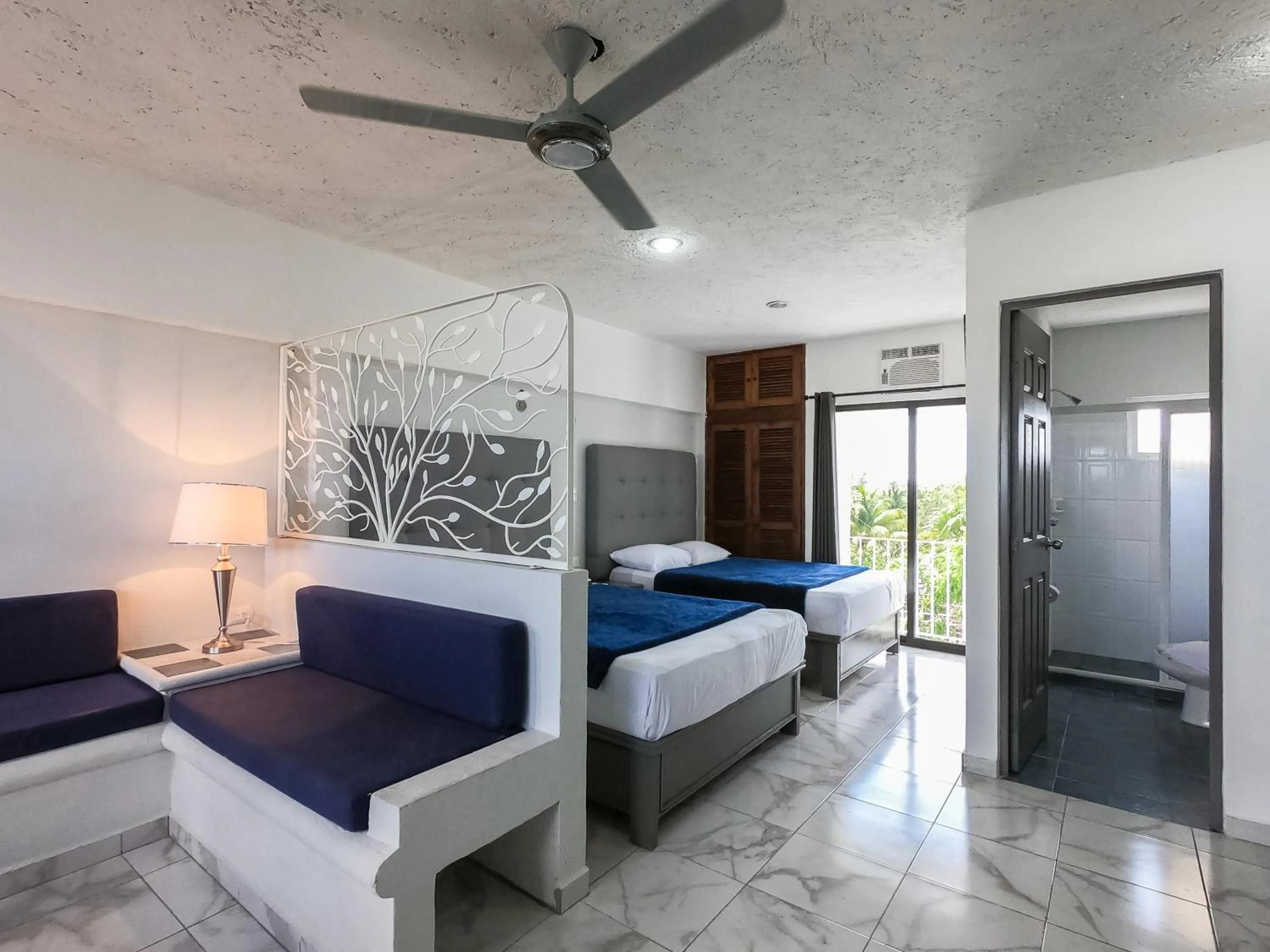 Living room, Bed in Hotel Pal Cozumel