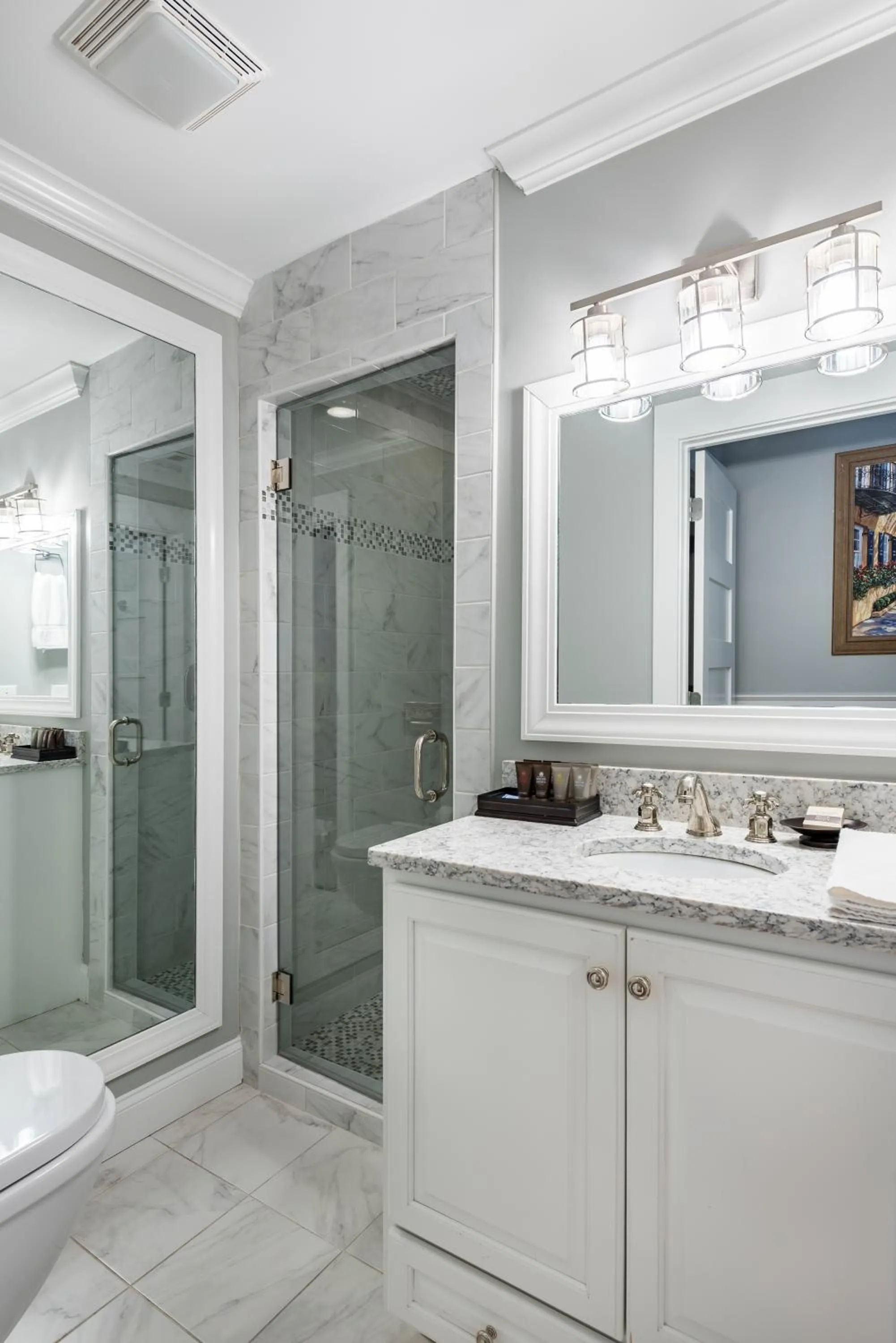 Shower in The Quarters on Vendue