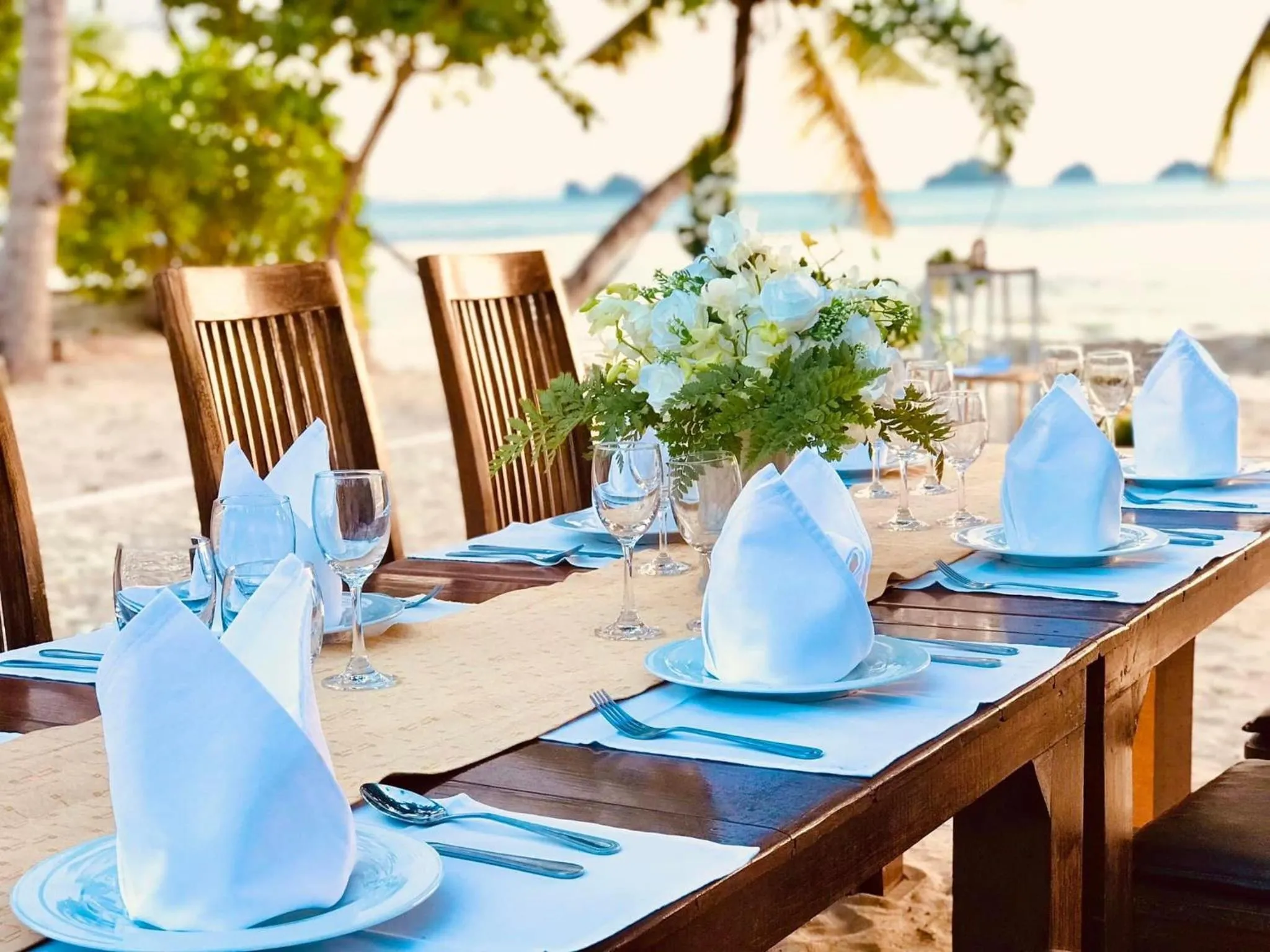 Restaurant/places to eat in Am Samui Resort Taling Ngam