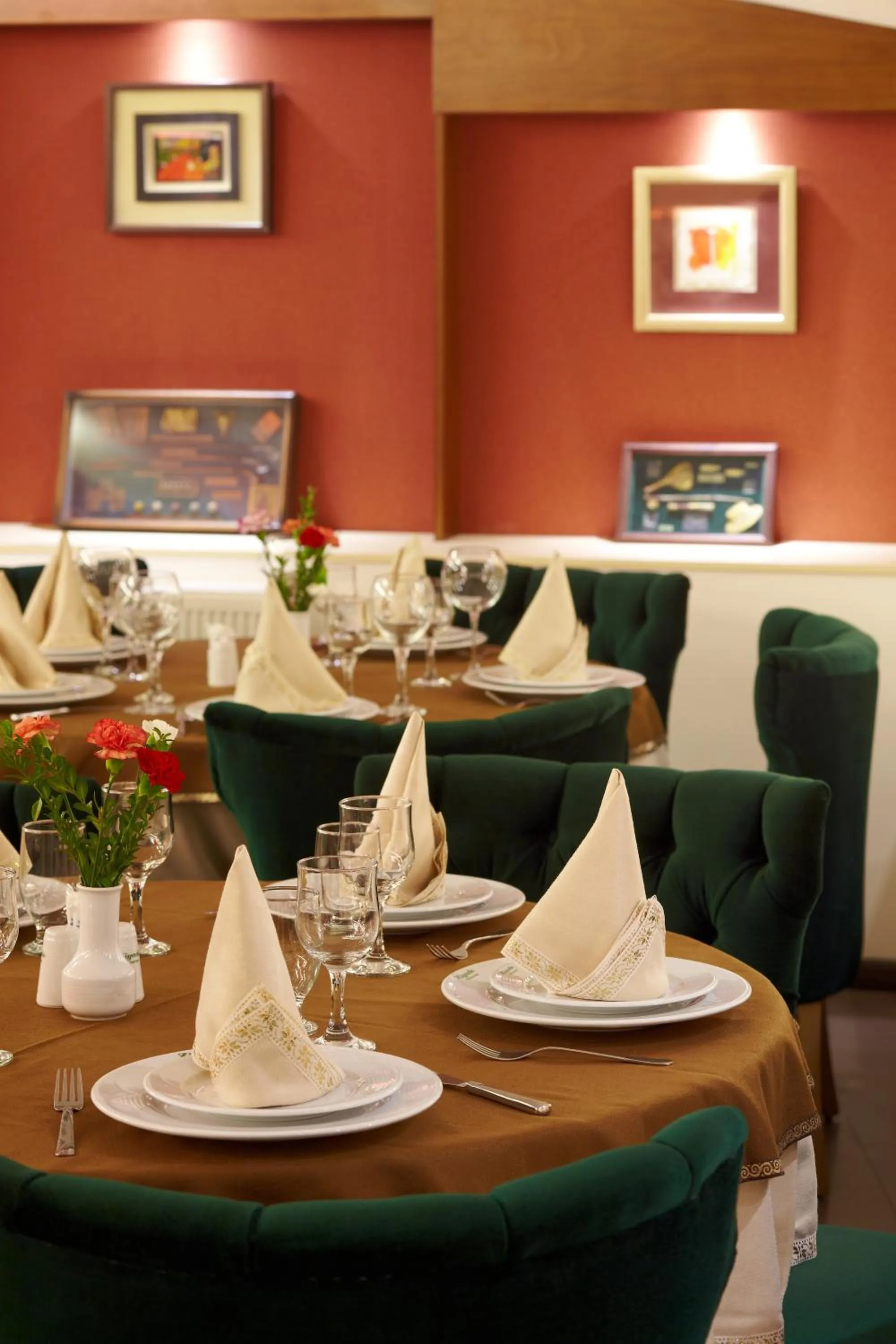 Restaurant/places to eat in Buruciye Hotel