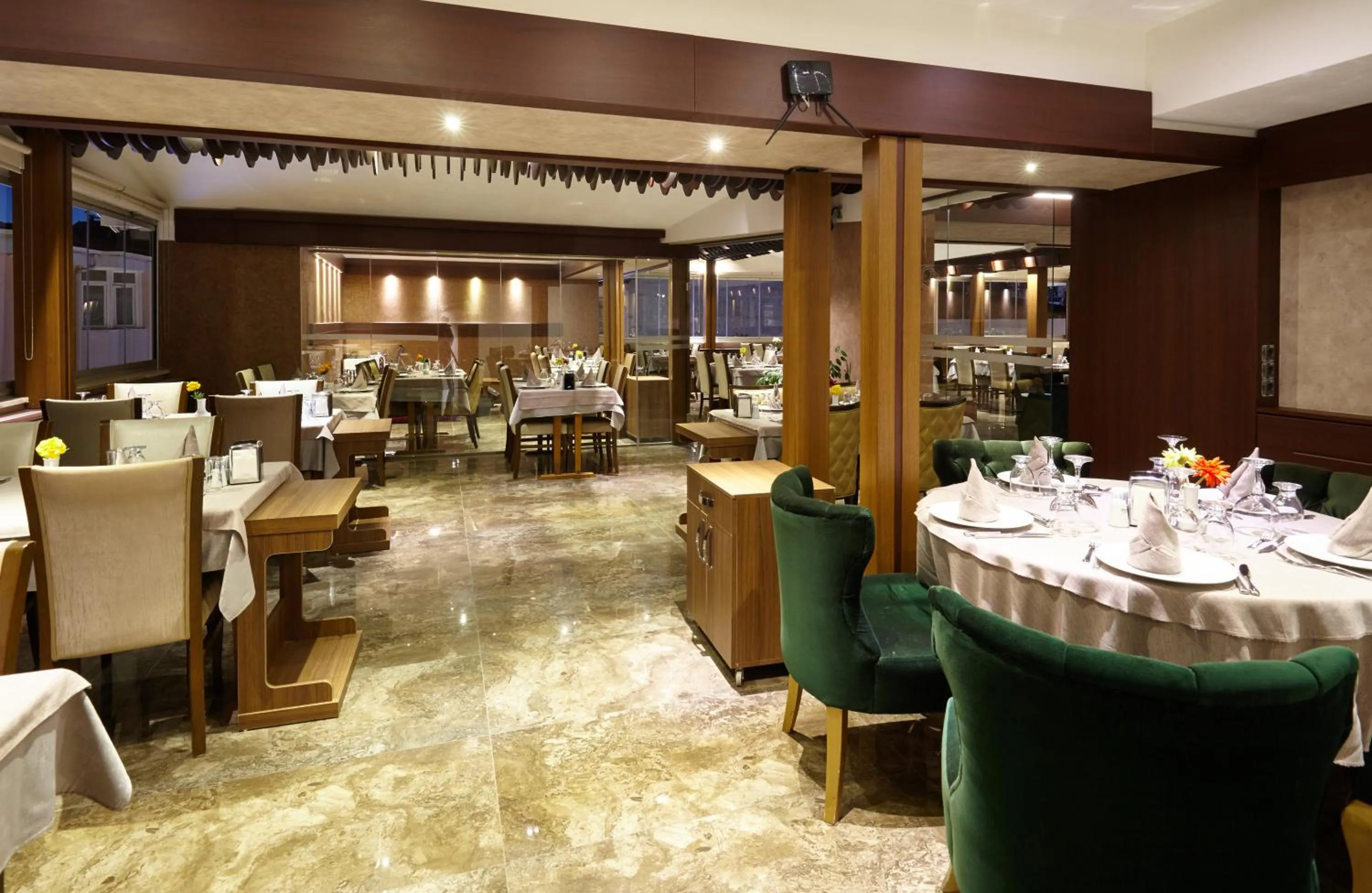 Restaurant/places to eat in Buruciye Hotel