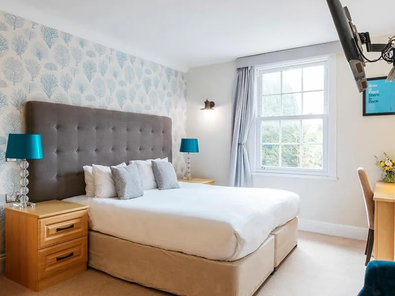 Bed in Greenbank Hotel