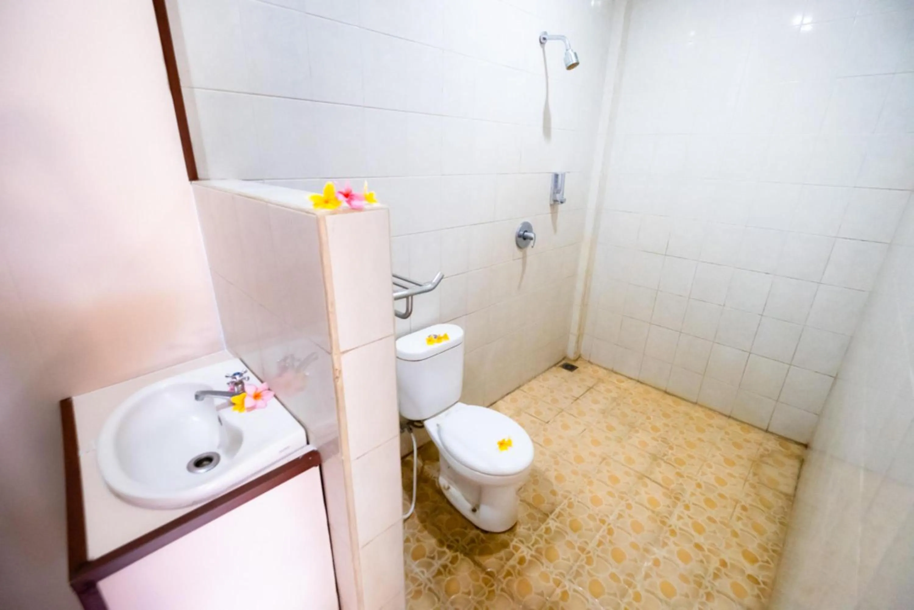 Bathroom in Teba House Ubud by ecommerceloka - CHSE Certified