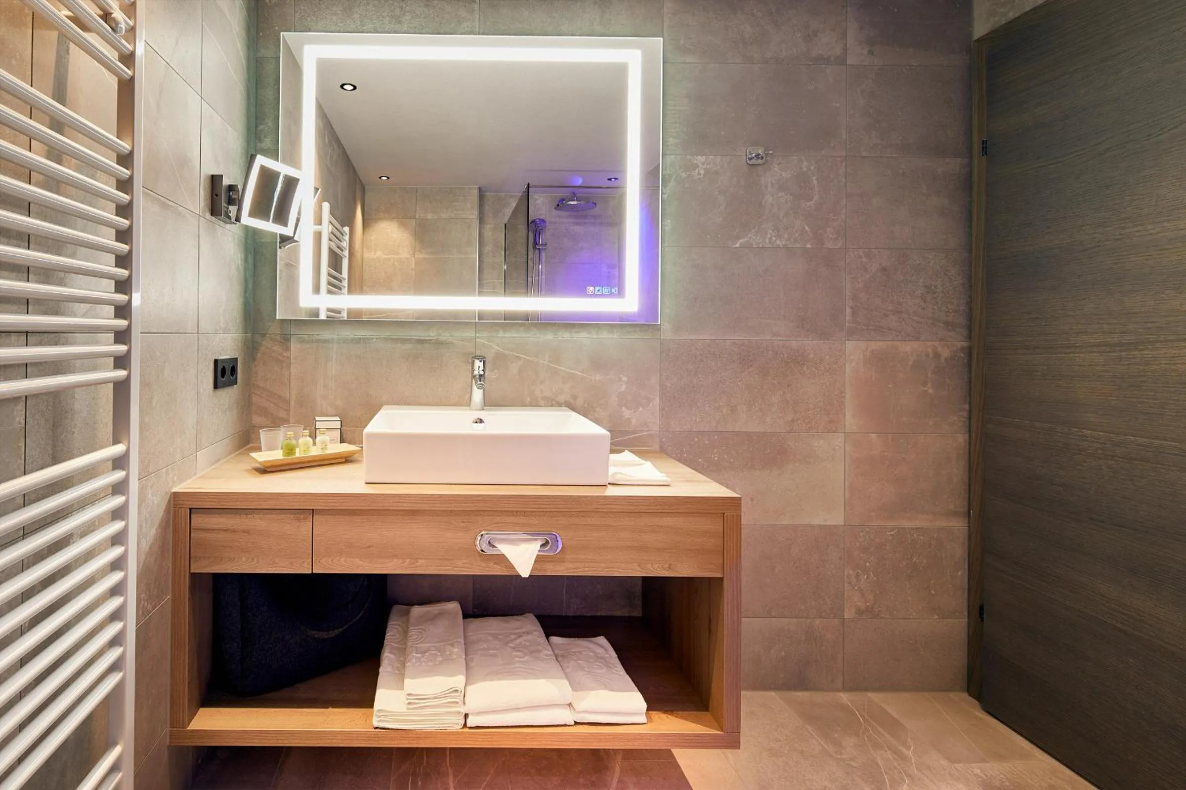 Shower in Adler Inn Tyrol Mountain Resort SUPERIOR