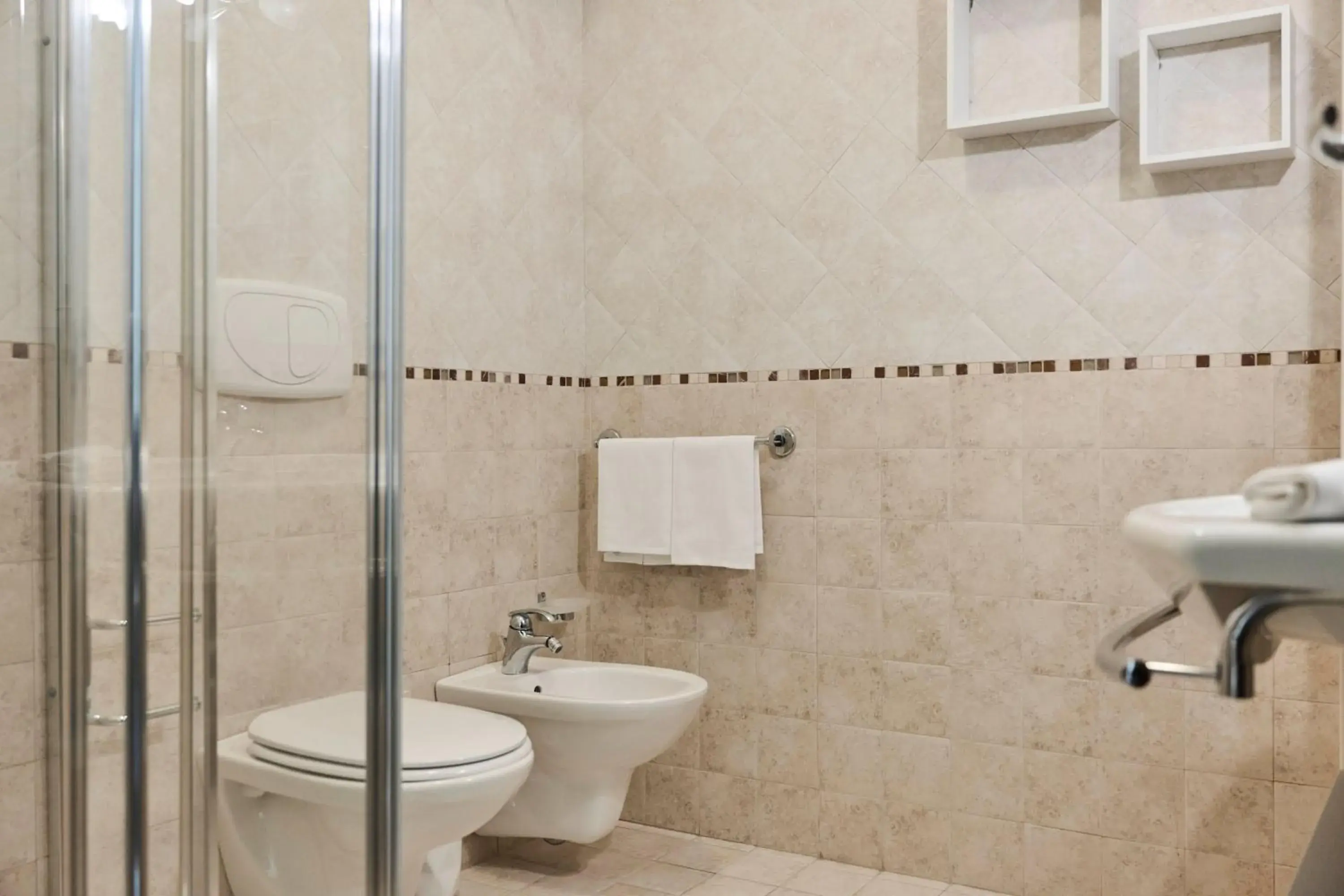 Triple Room with Garden View in Ticho's Greenblu Hotel Triple Room with Garden View in Ticho's Greenblu Hotel