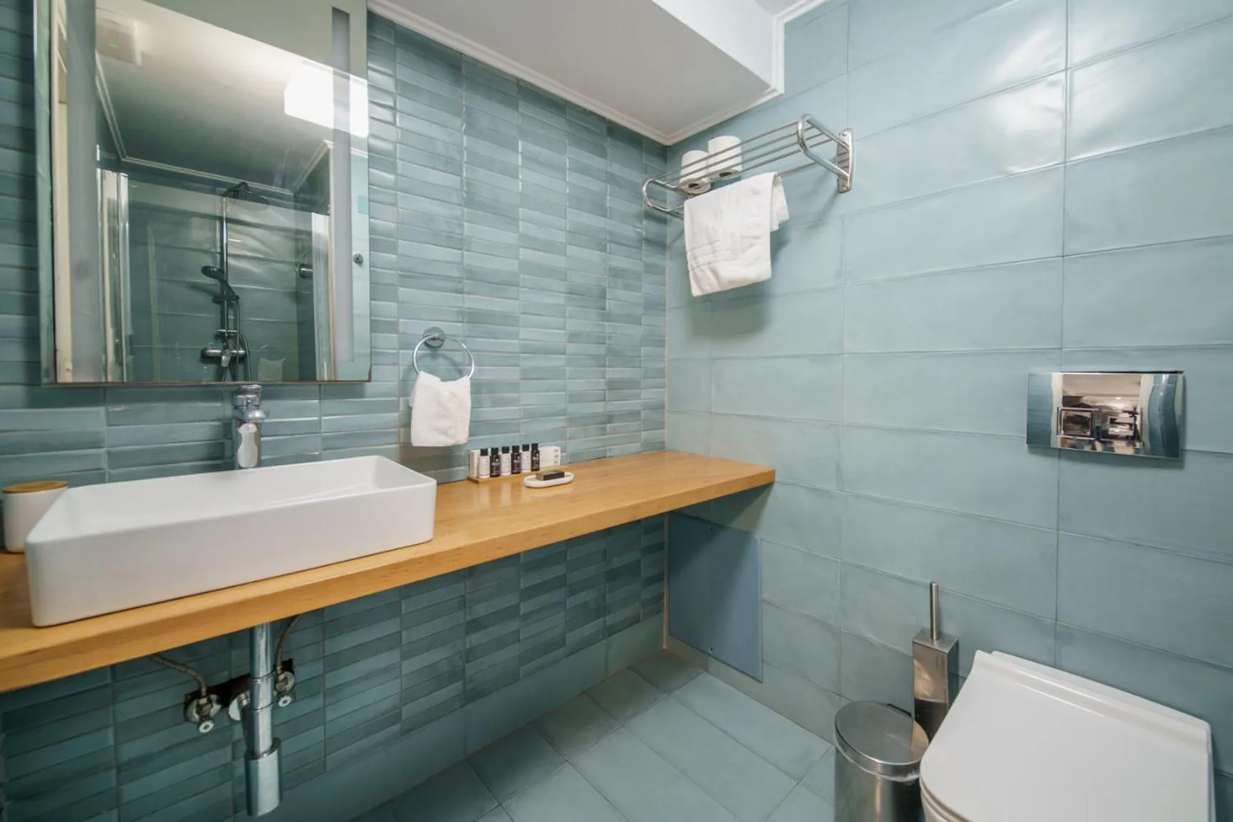 Bathroom in Chios City Inn