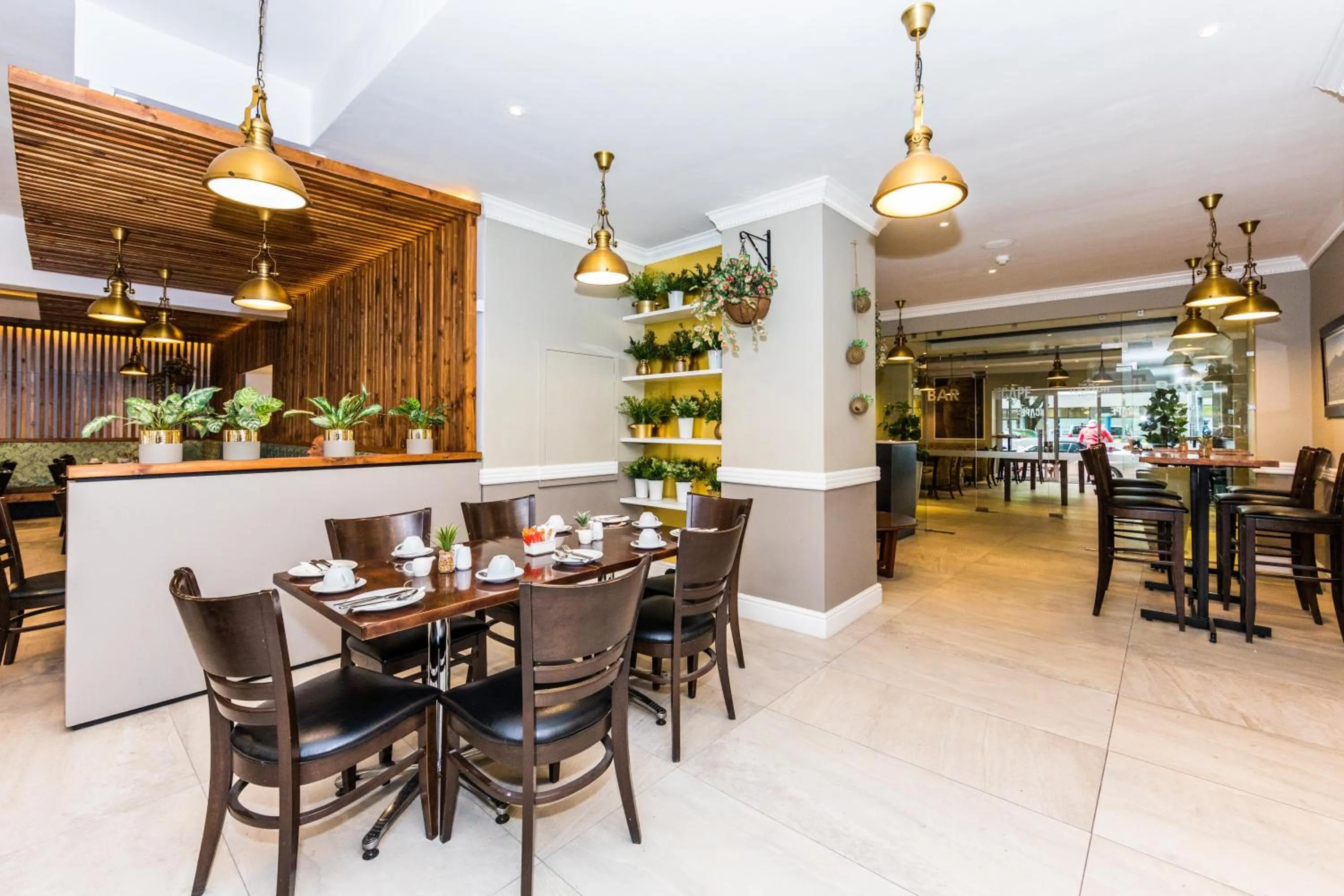 Restaurant/places to eat in Innscape Classic Hotel