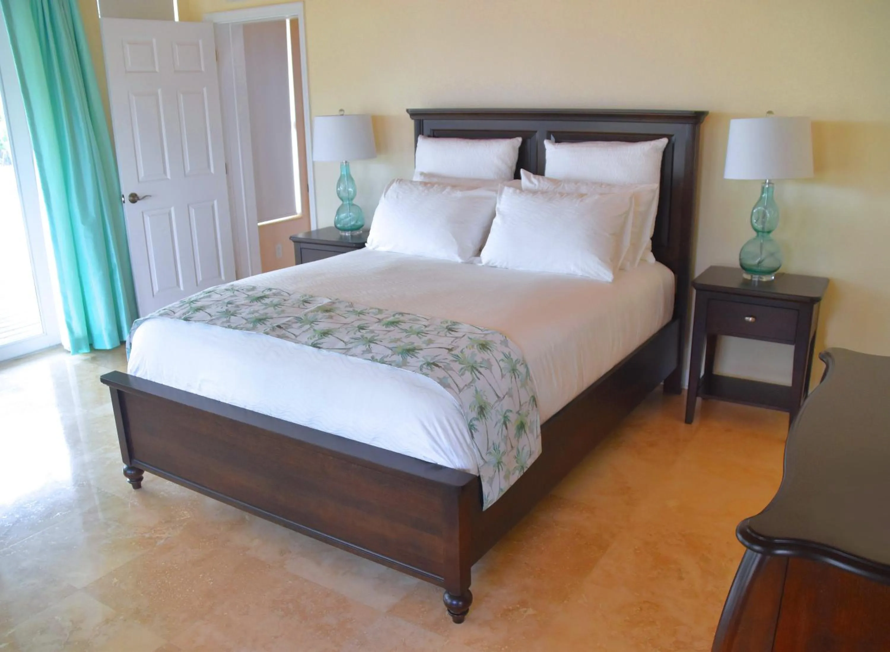 Bedroom, Bed in Dolphin Point Villas
