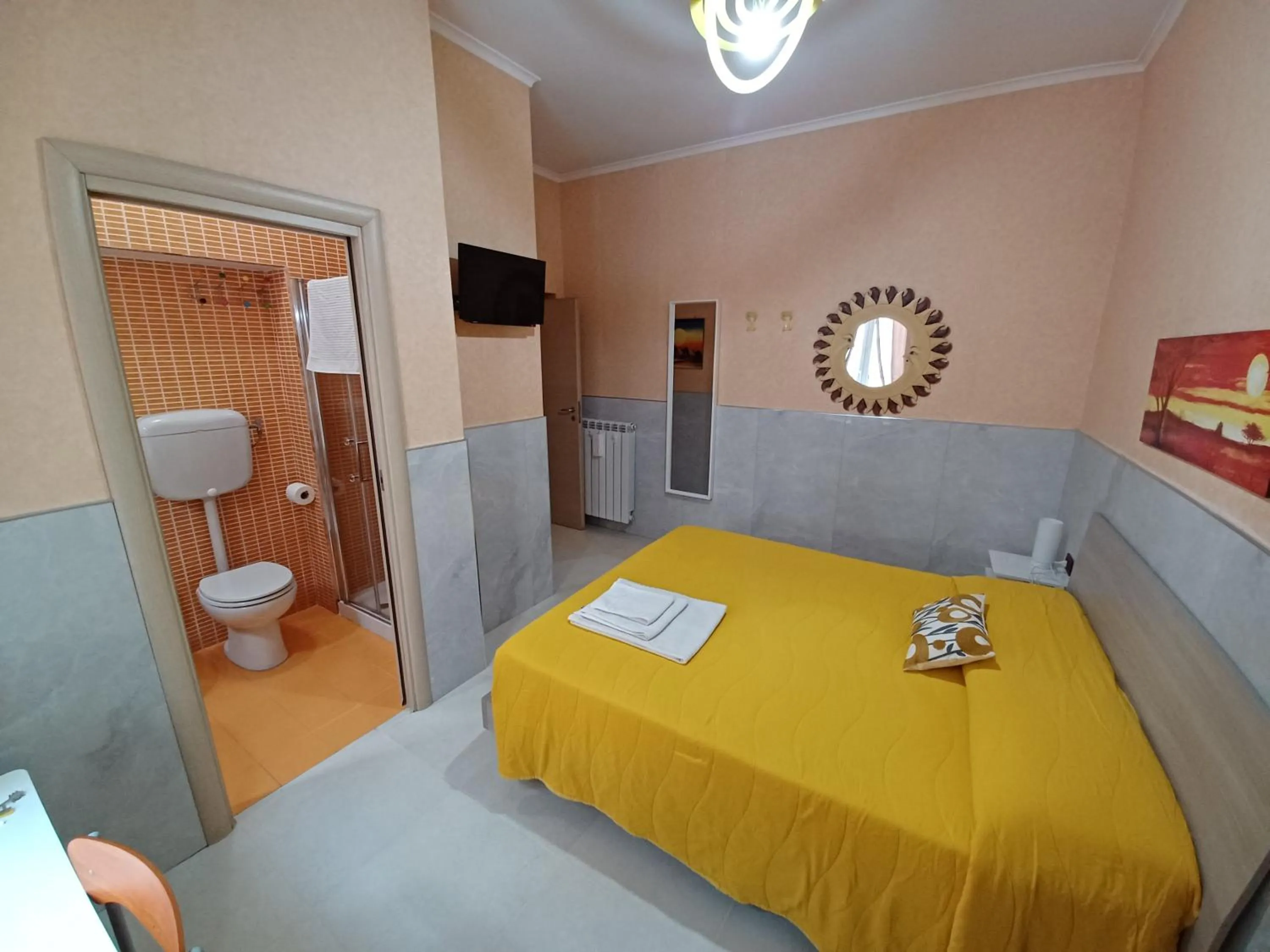 Bathroom, Bed in B&B Quattro Palazzi Napoli Centro