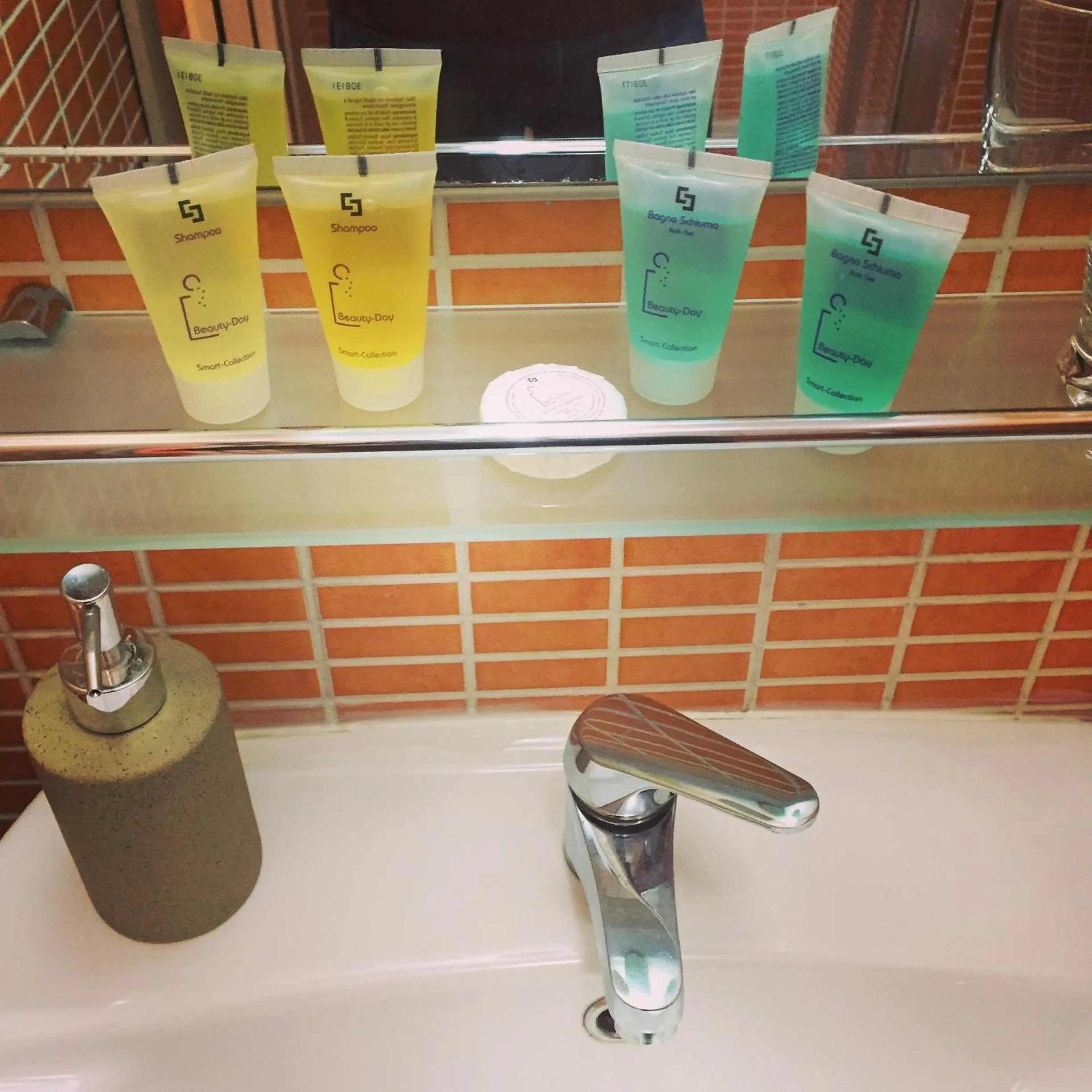 Bathroom in B&B Quattro Palazzi Napoli Centro