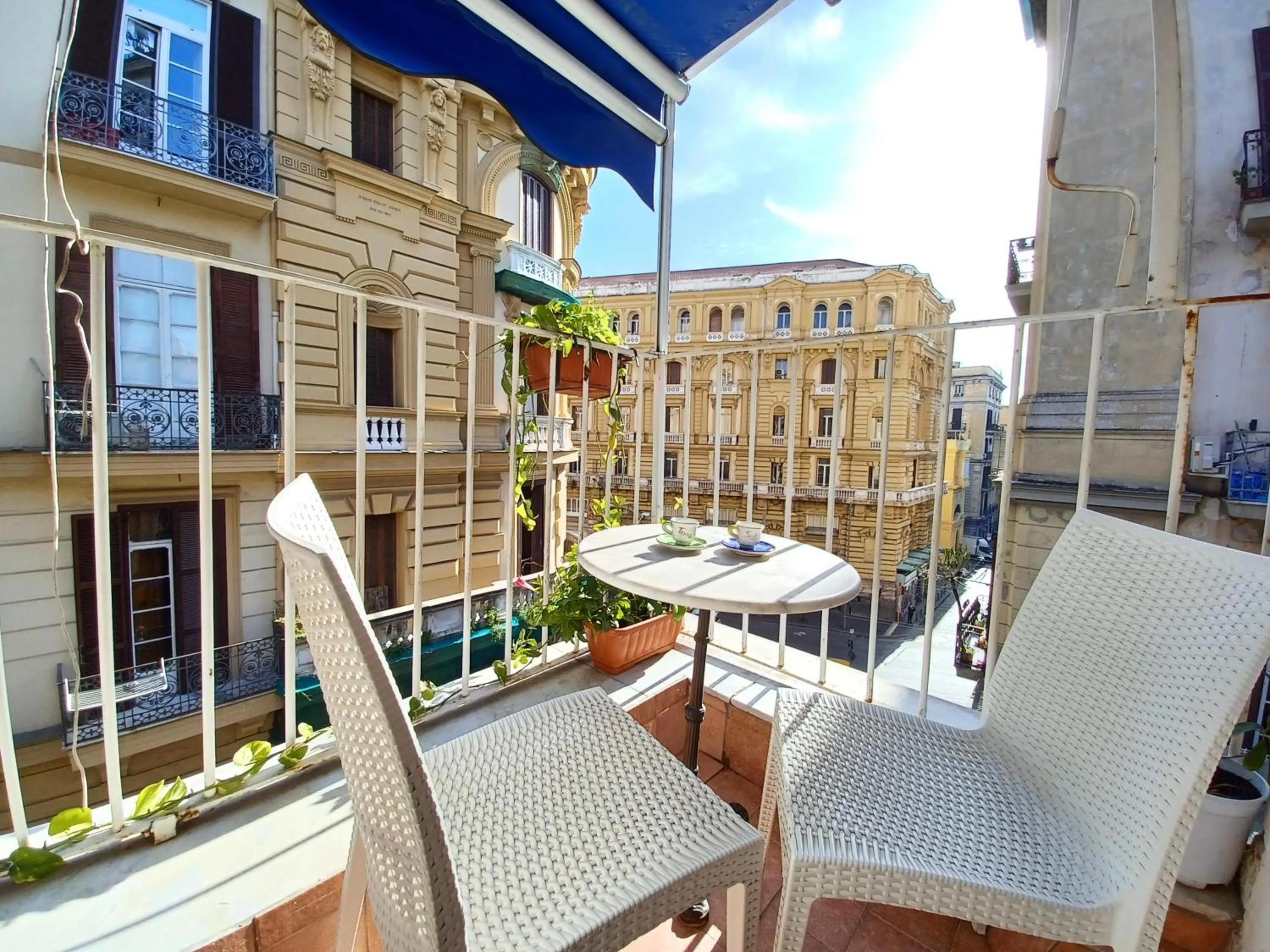 Balcony/Terrace in B&B Quattro Palazzi Napoli Centro