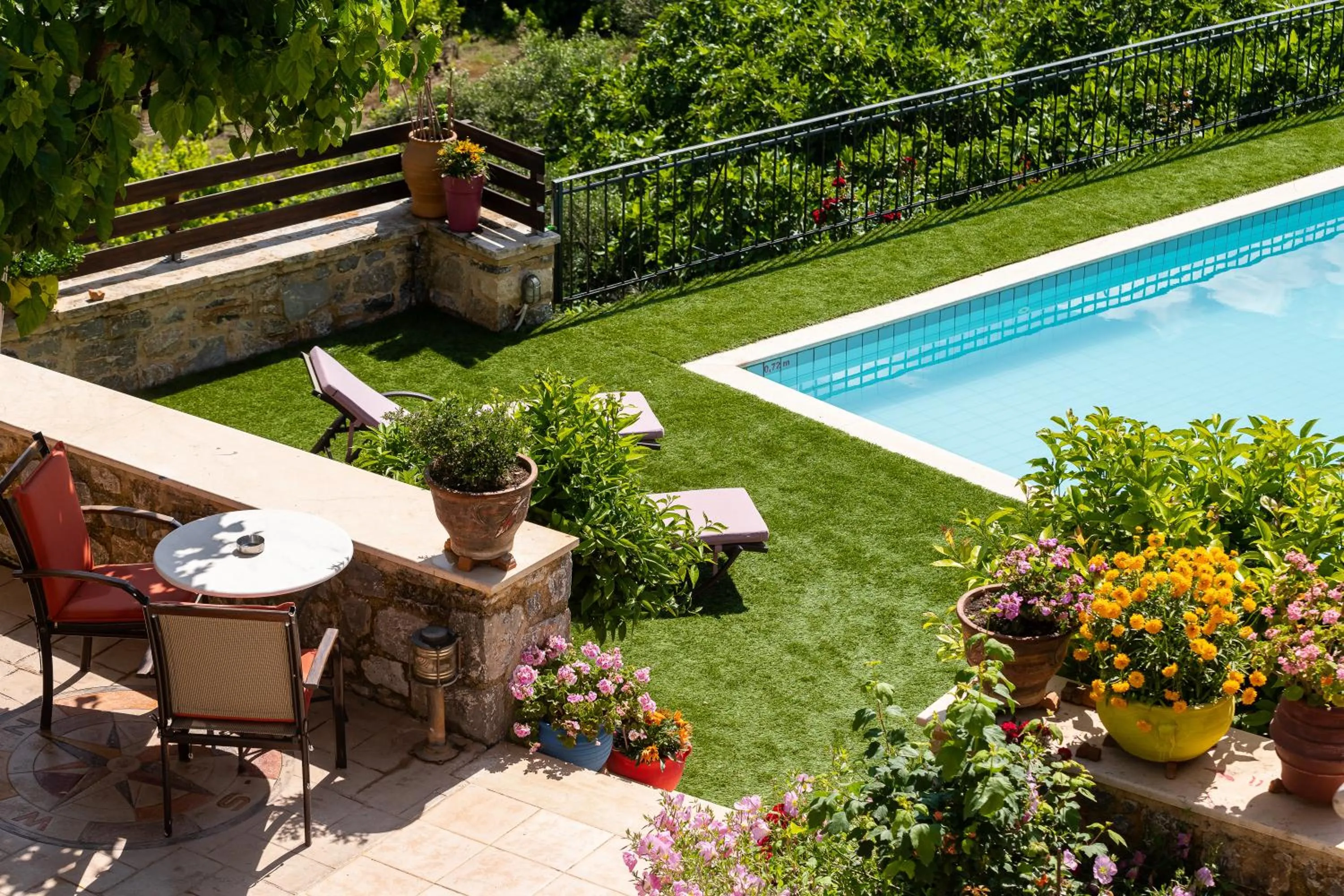 Swimming pool in Metohi Nature Living