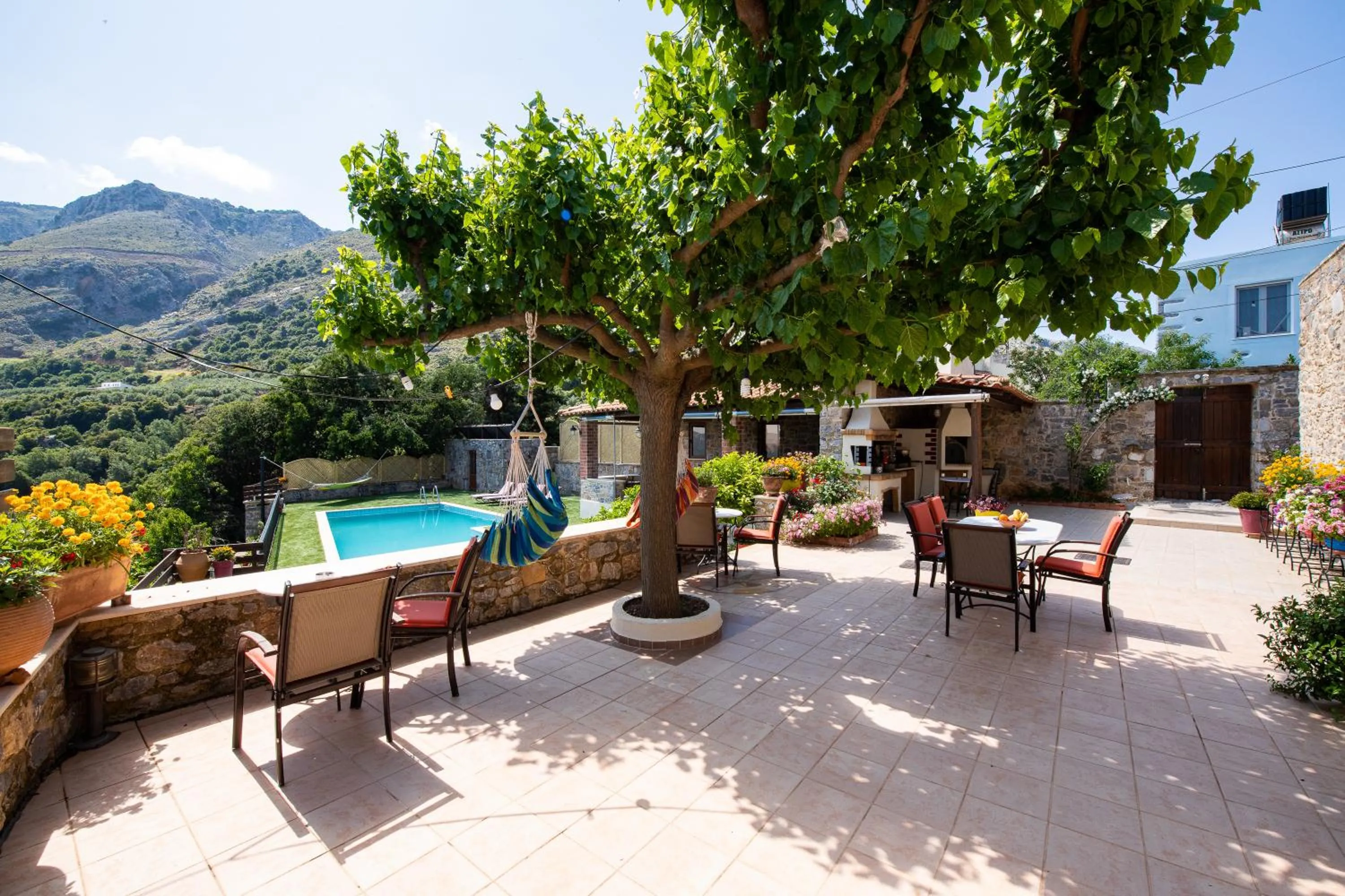 Garden view in Metohi Nature Living