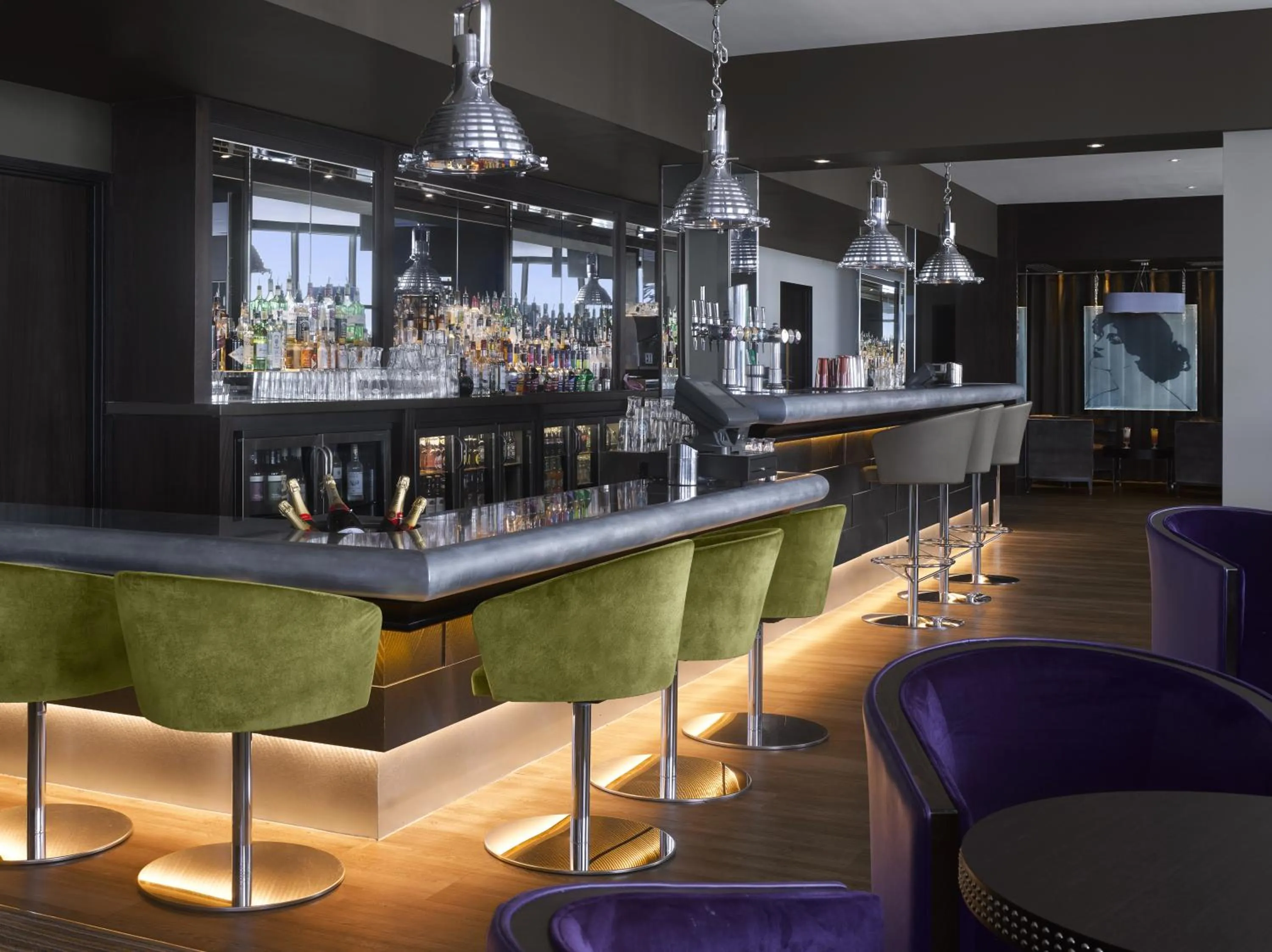 Lounge or bar in Radisson Blu Waterfront Hotel, Jersey