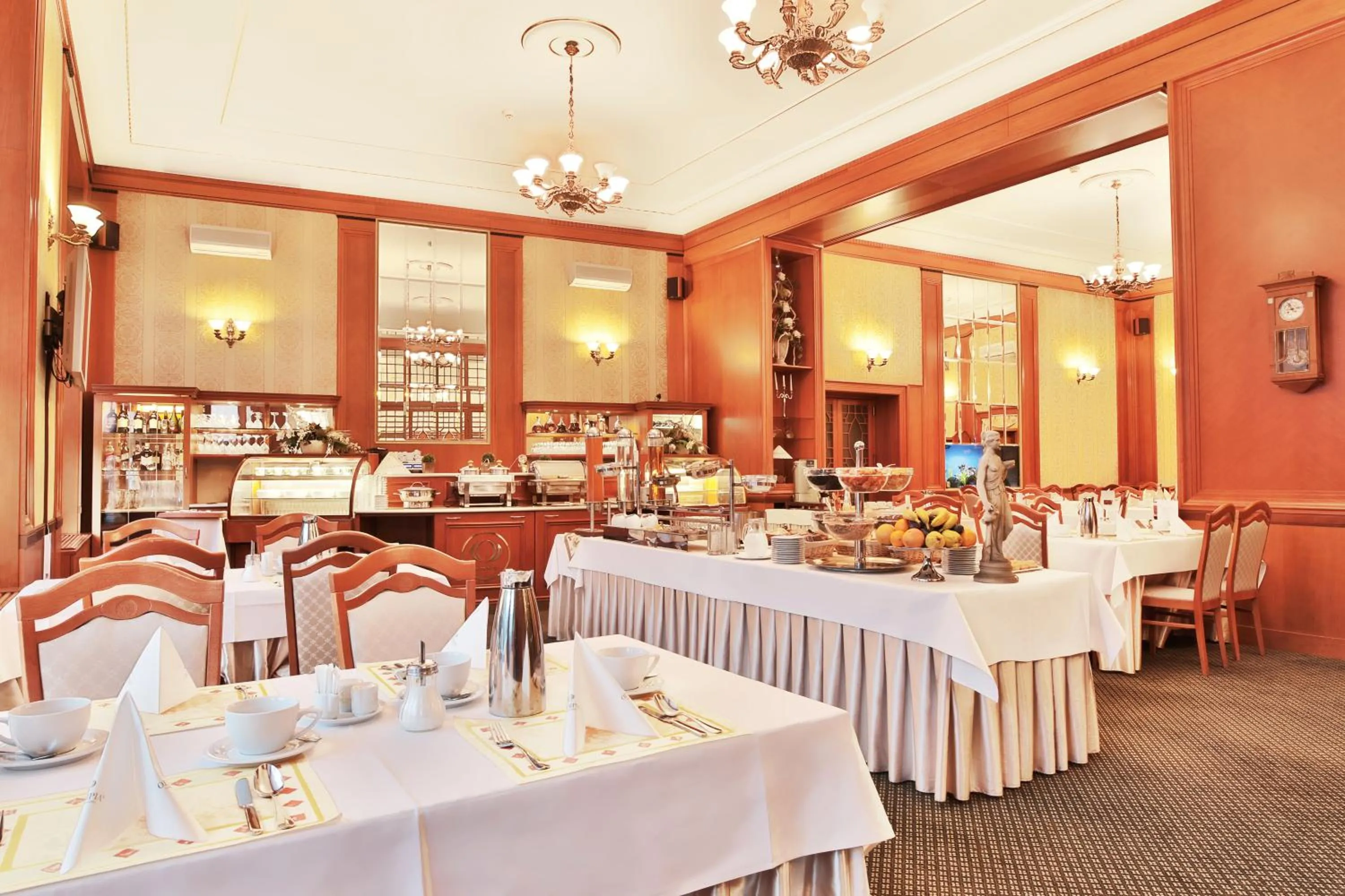 Restaurant/places to eat in Olympia Wellness Hotel