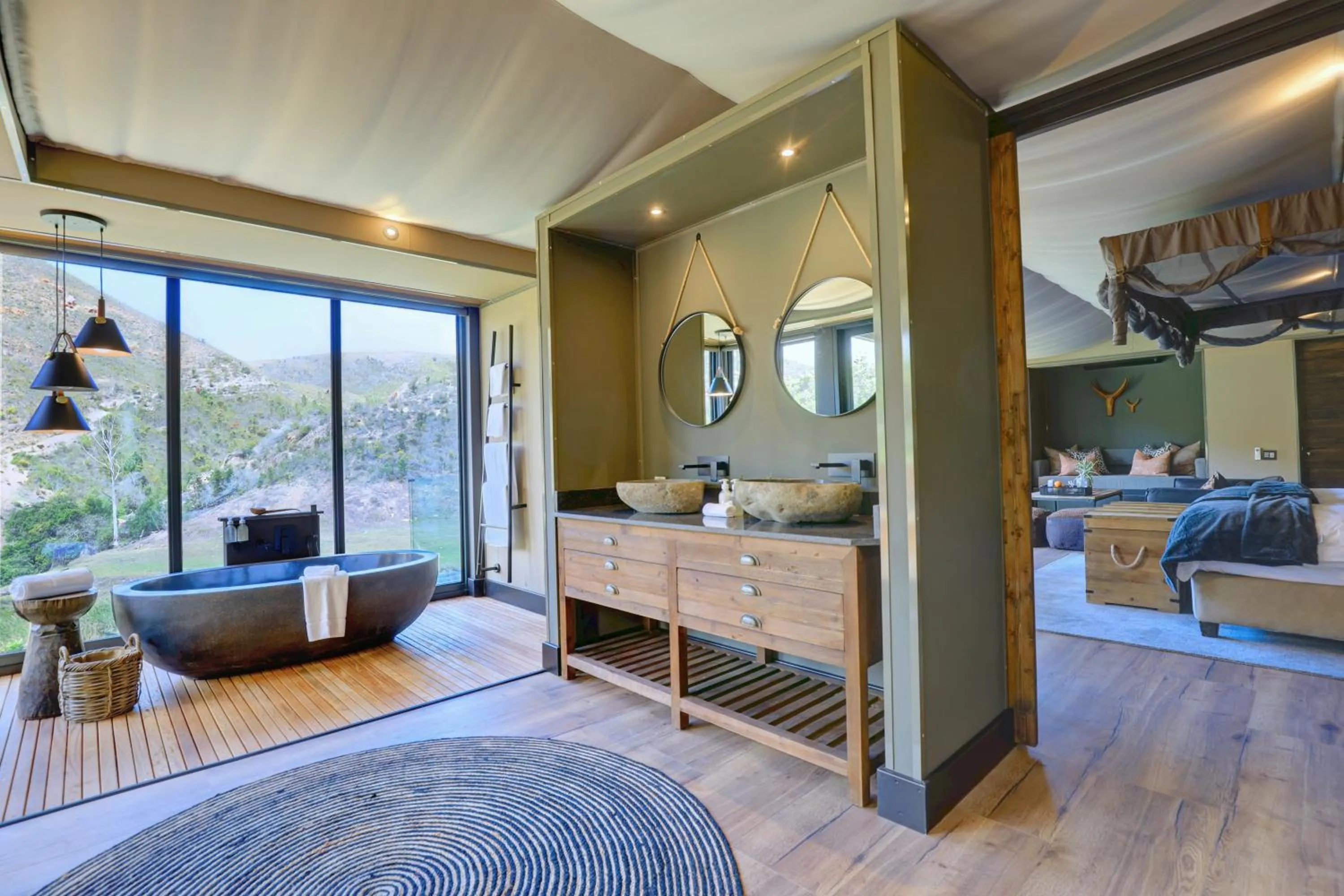 Bathroom, Bed in Botlierskop Tented Lodge
