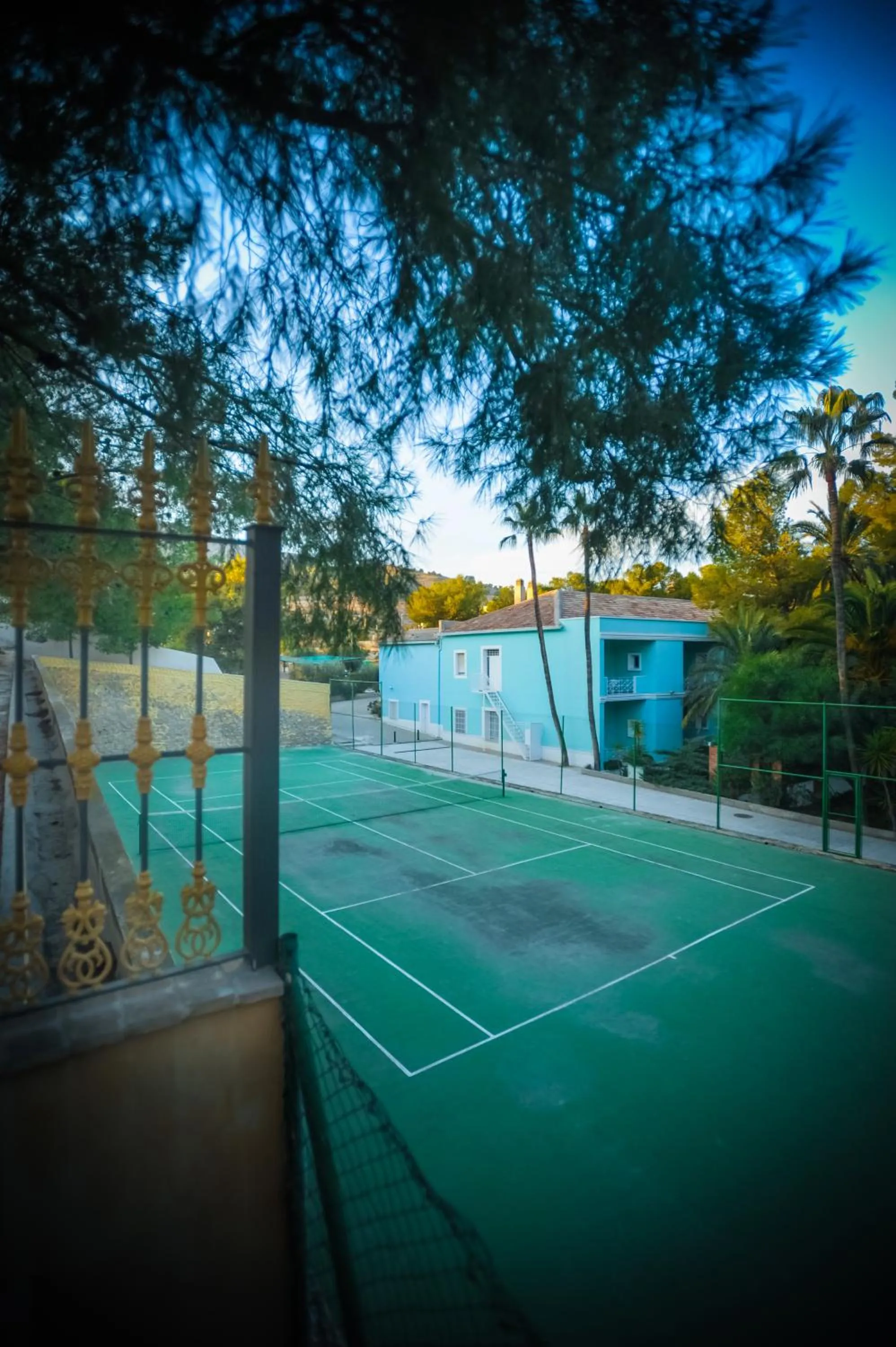 Tennis court in Balneario de Leana