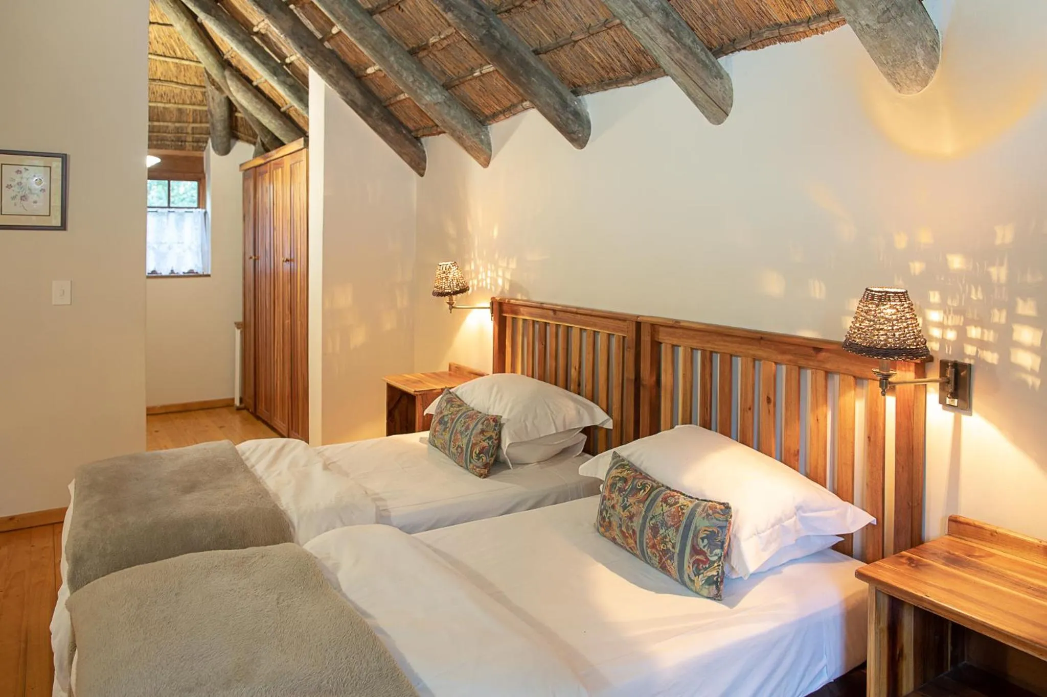 Bedroom, Bed in Coral Tree Cottages