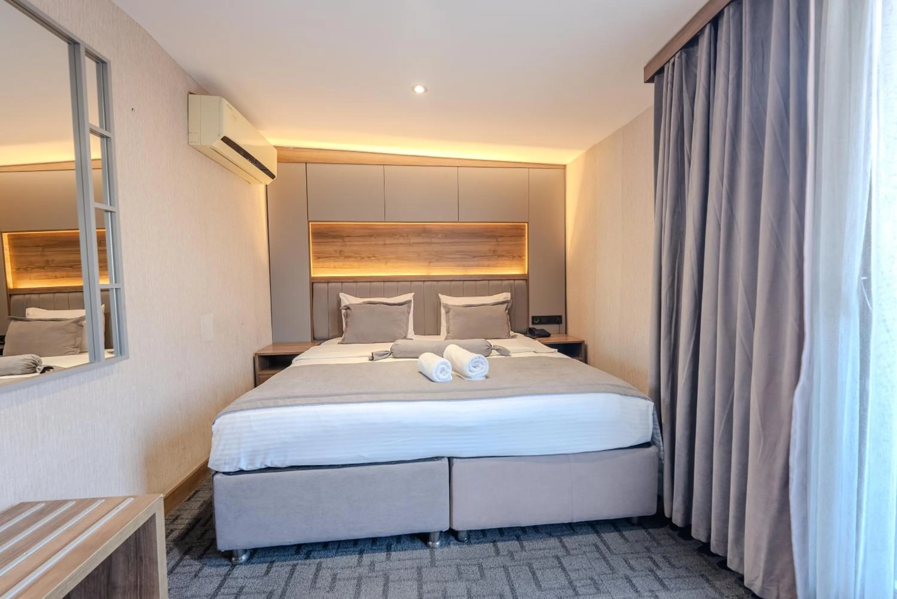 Bedroom, Bed in Best House Hotel OLD TOWN