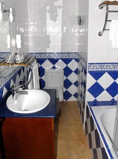 Bathroom in Hotel Donde Caparrós