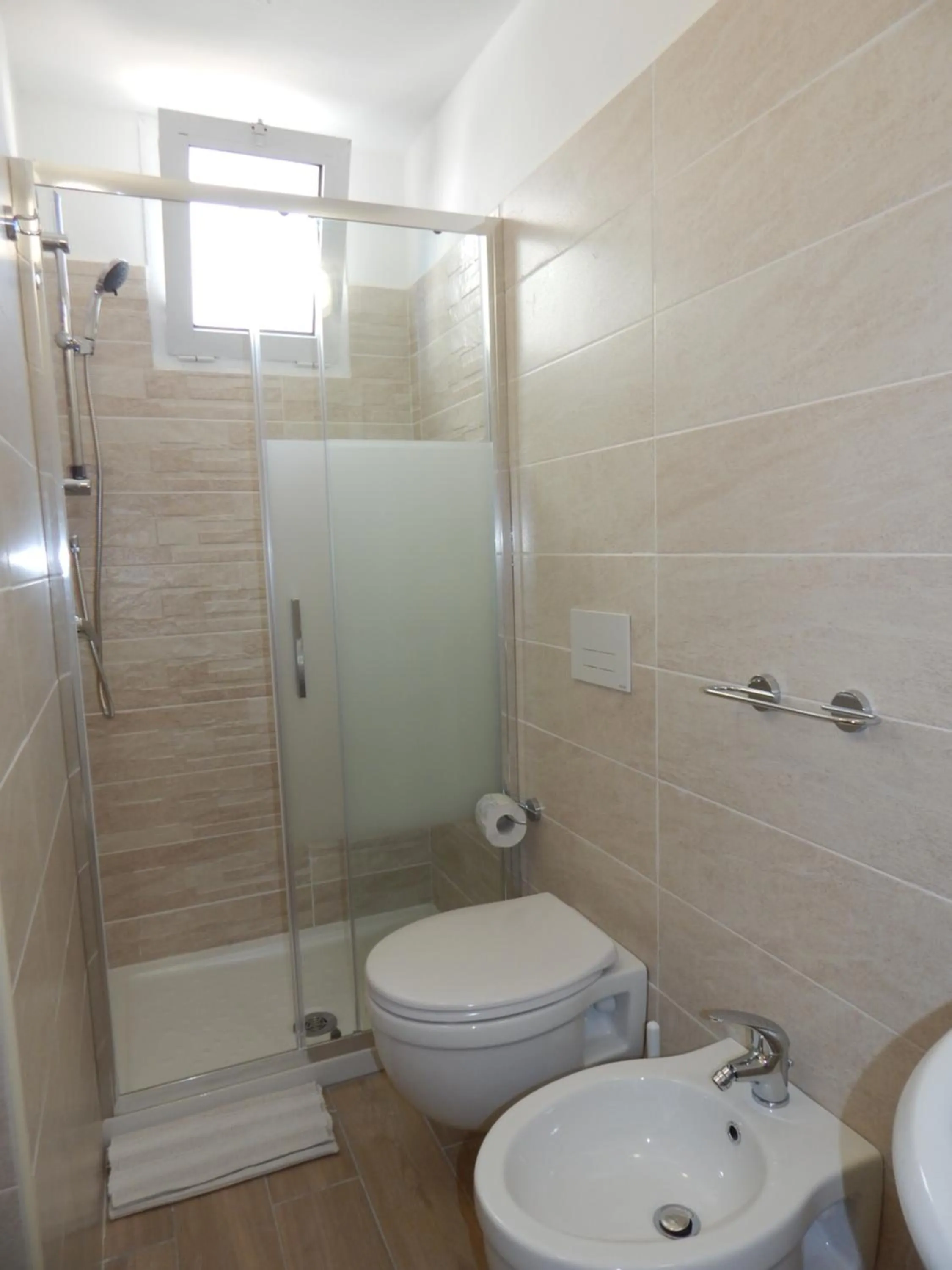 Shower in Hotel Vera