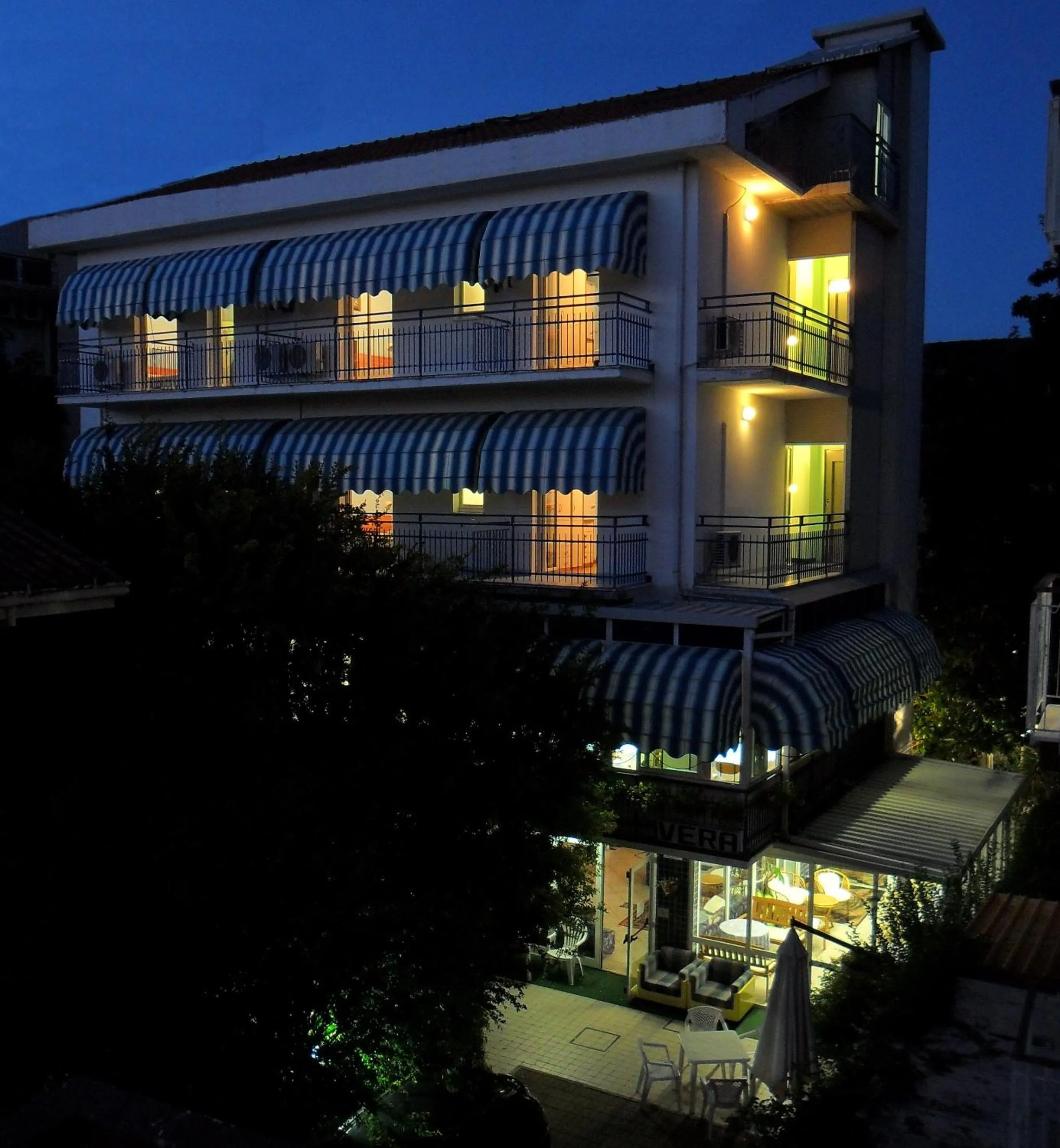 Facade/entrance in Hotel Vera