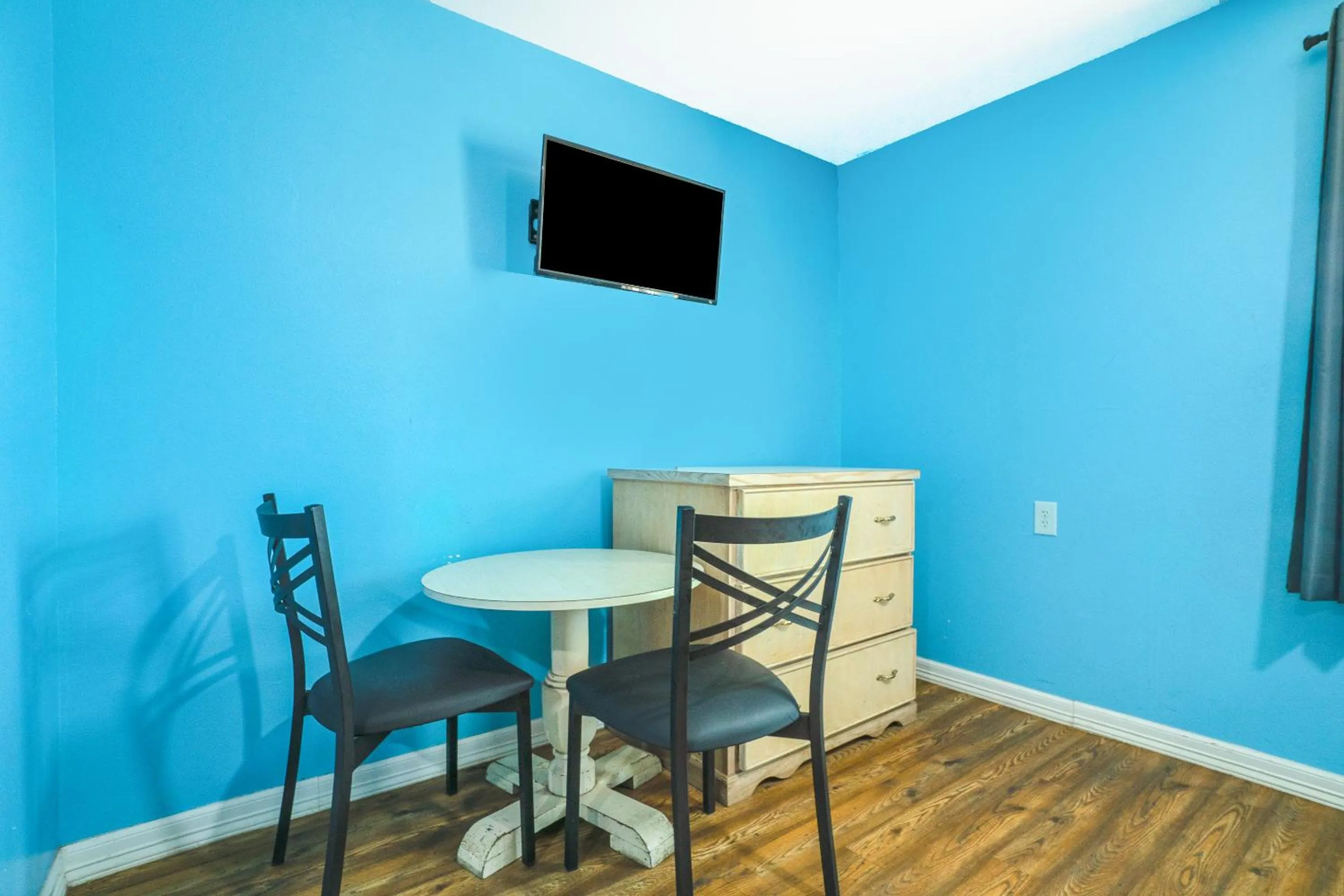 Area and facilities in Plaza Motel Corpus Christi by OYO