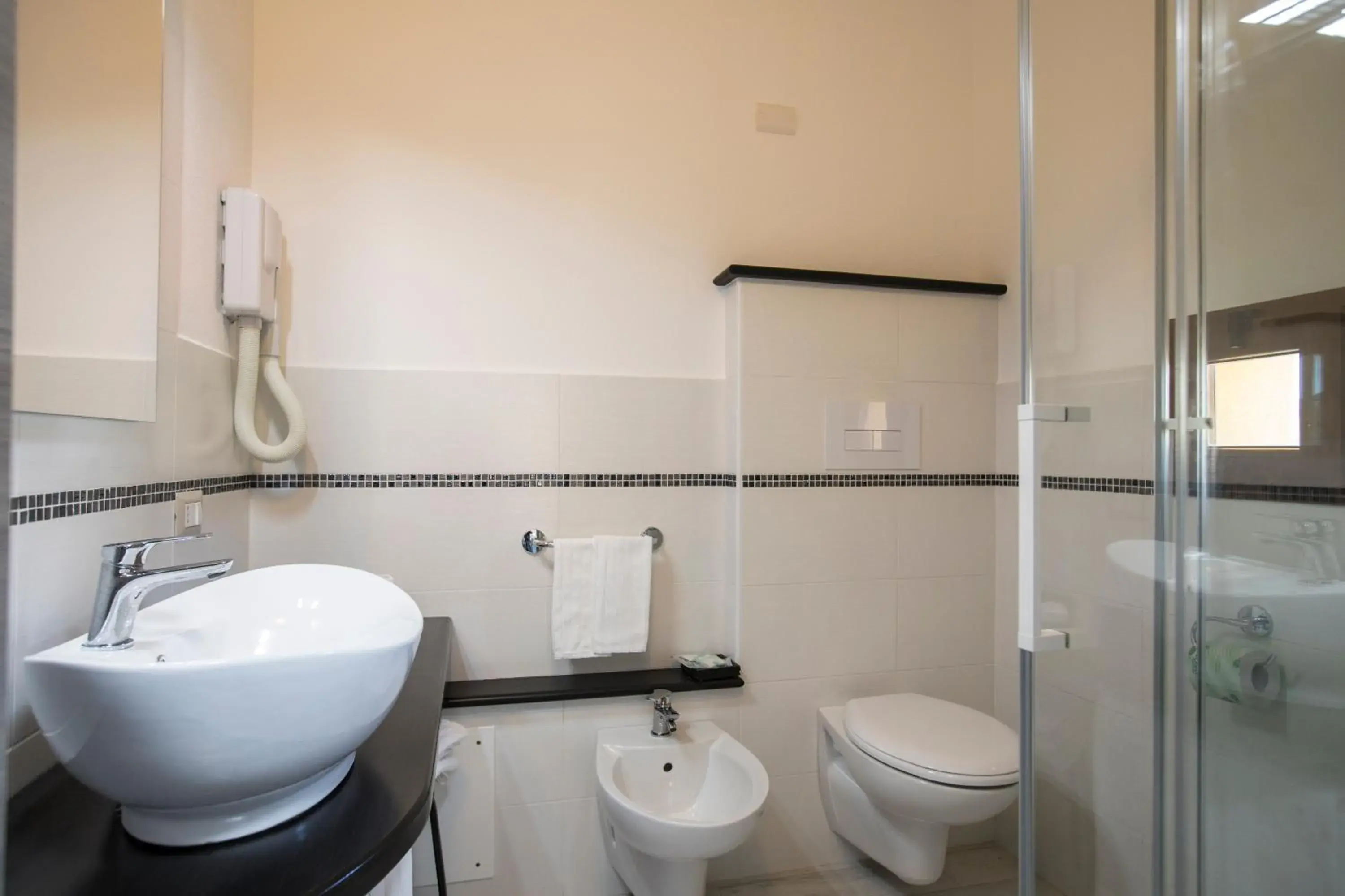 Triple Room in Hotel La Playa Triple Room in Hotel La Playa