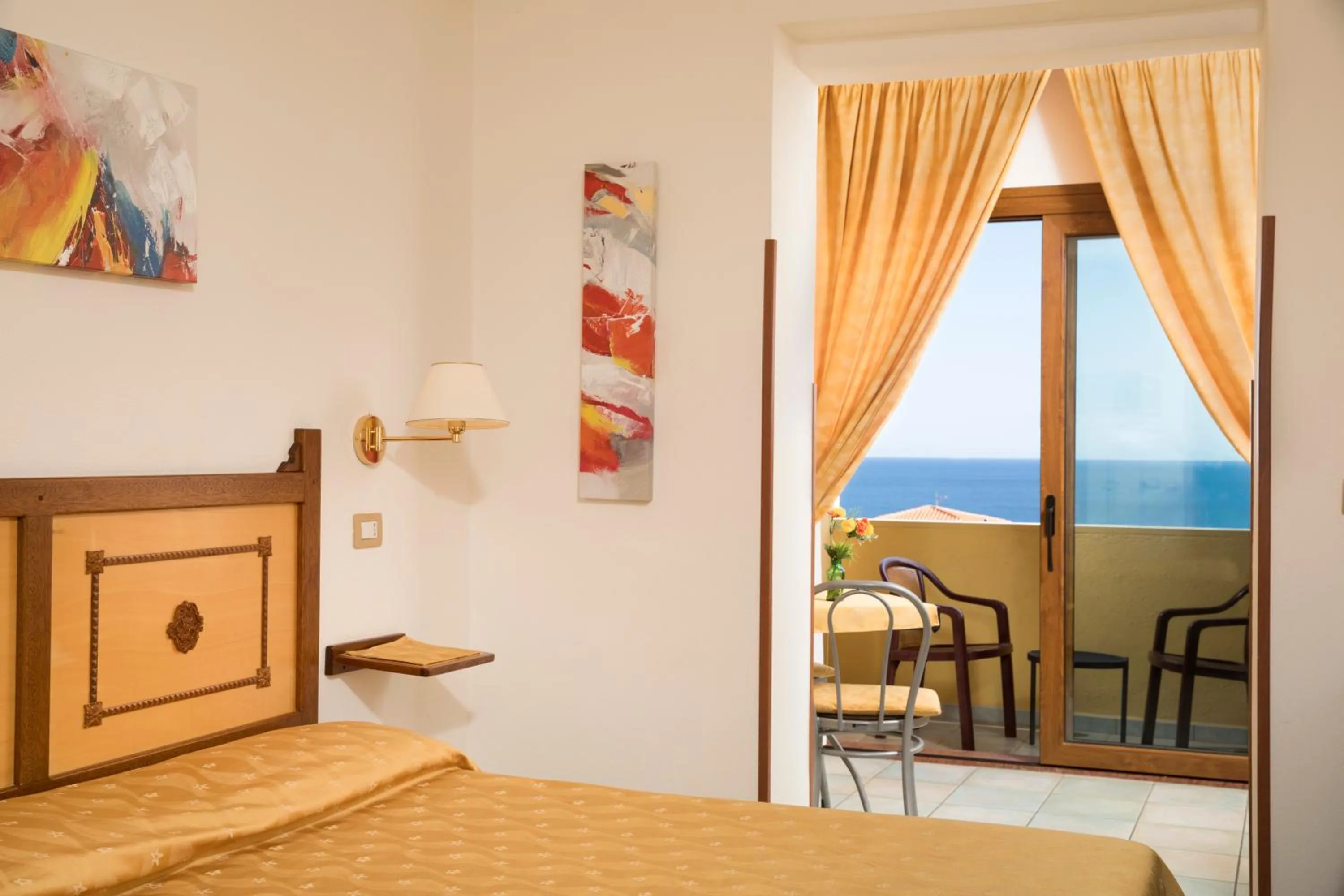 Bed in Hotel La Playa