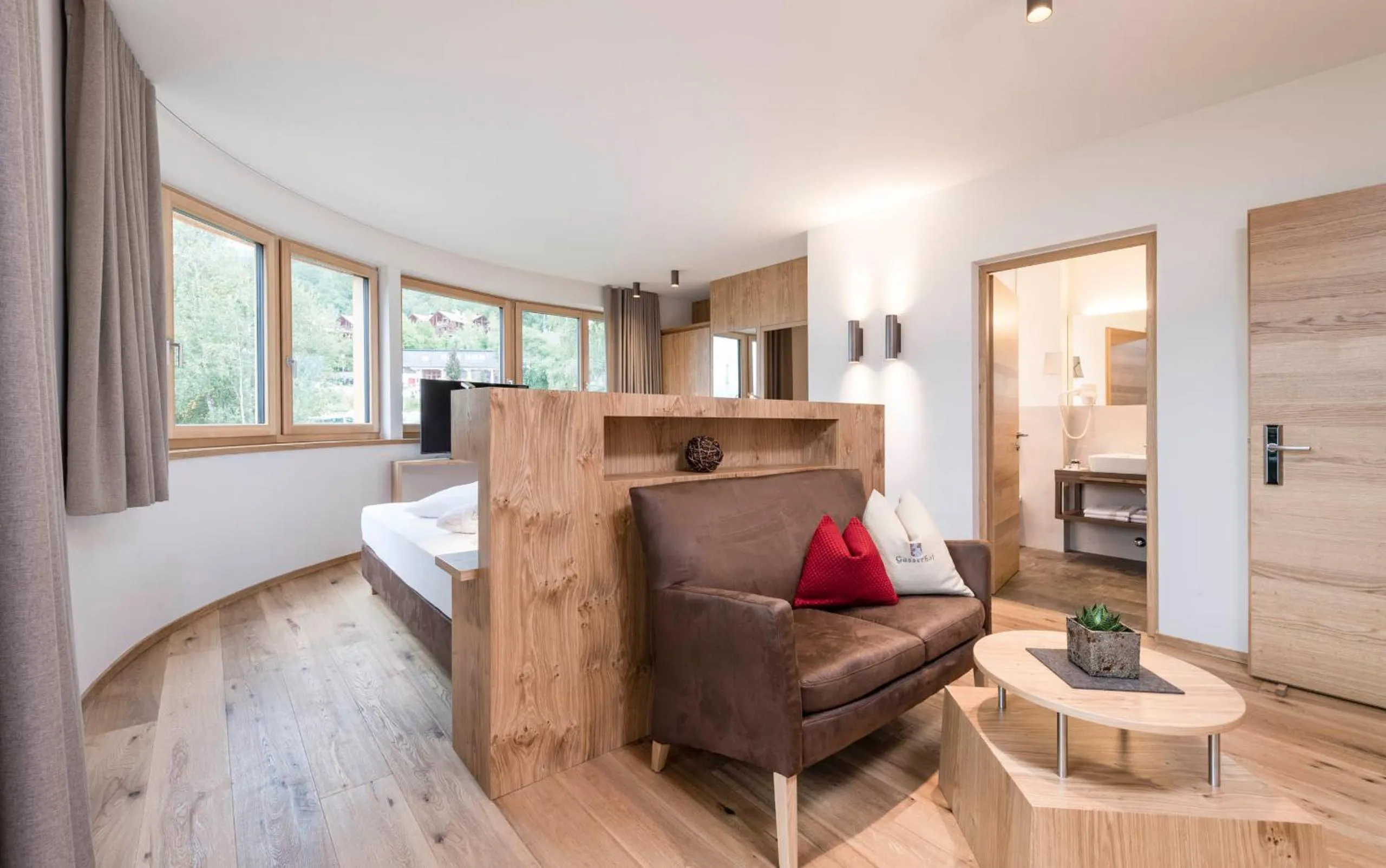 Shower, Bed in Hotel Gasserhof